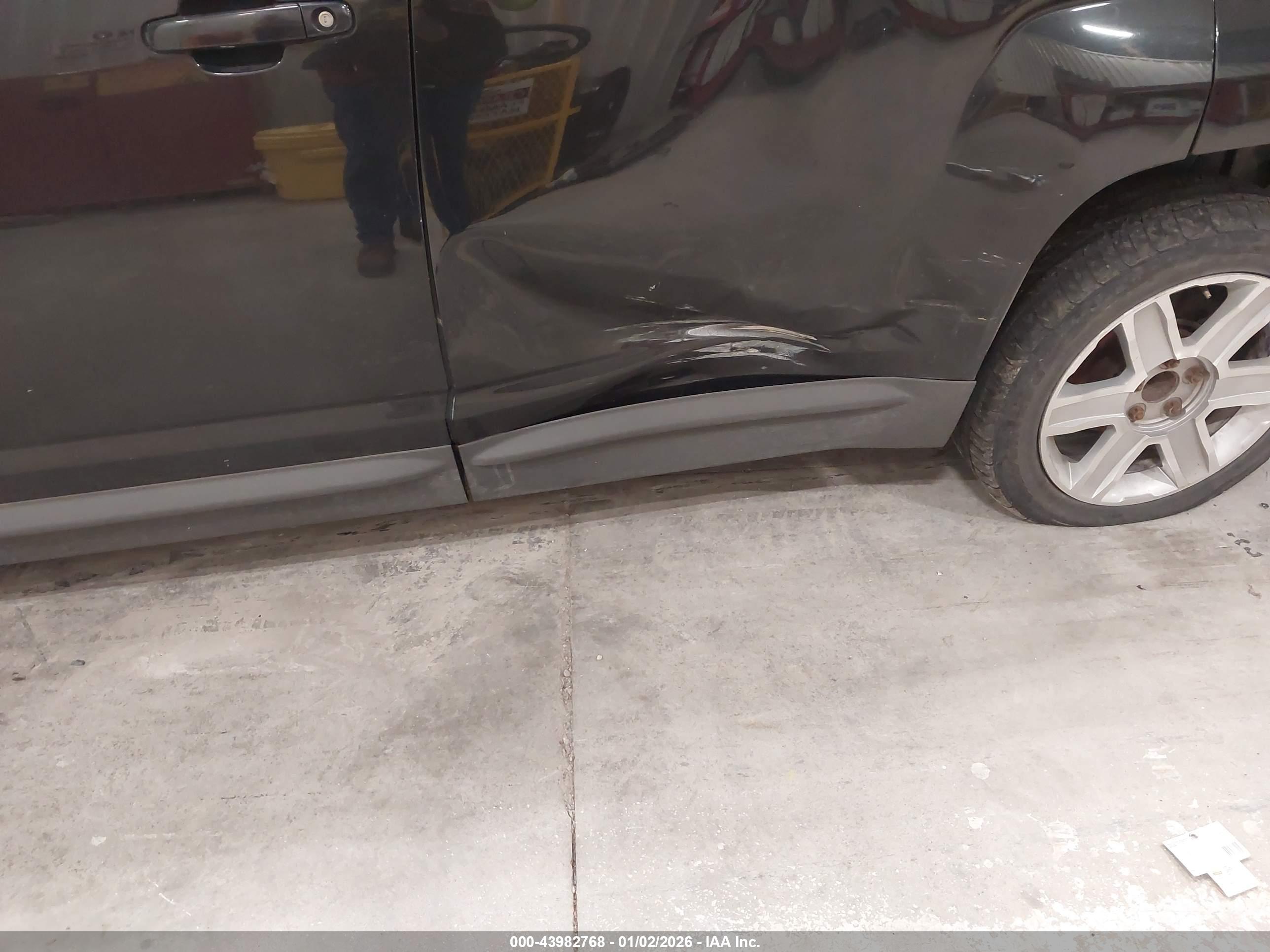 GMC TERRAIN image 6