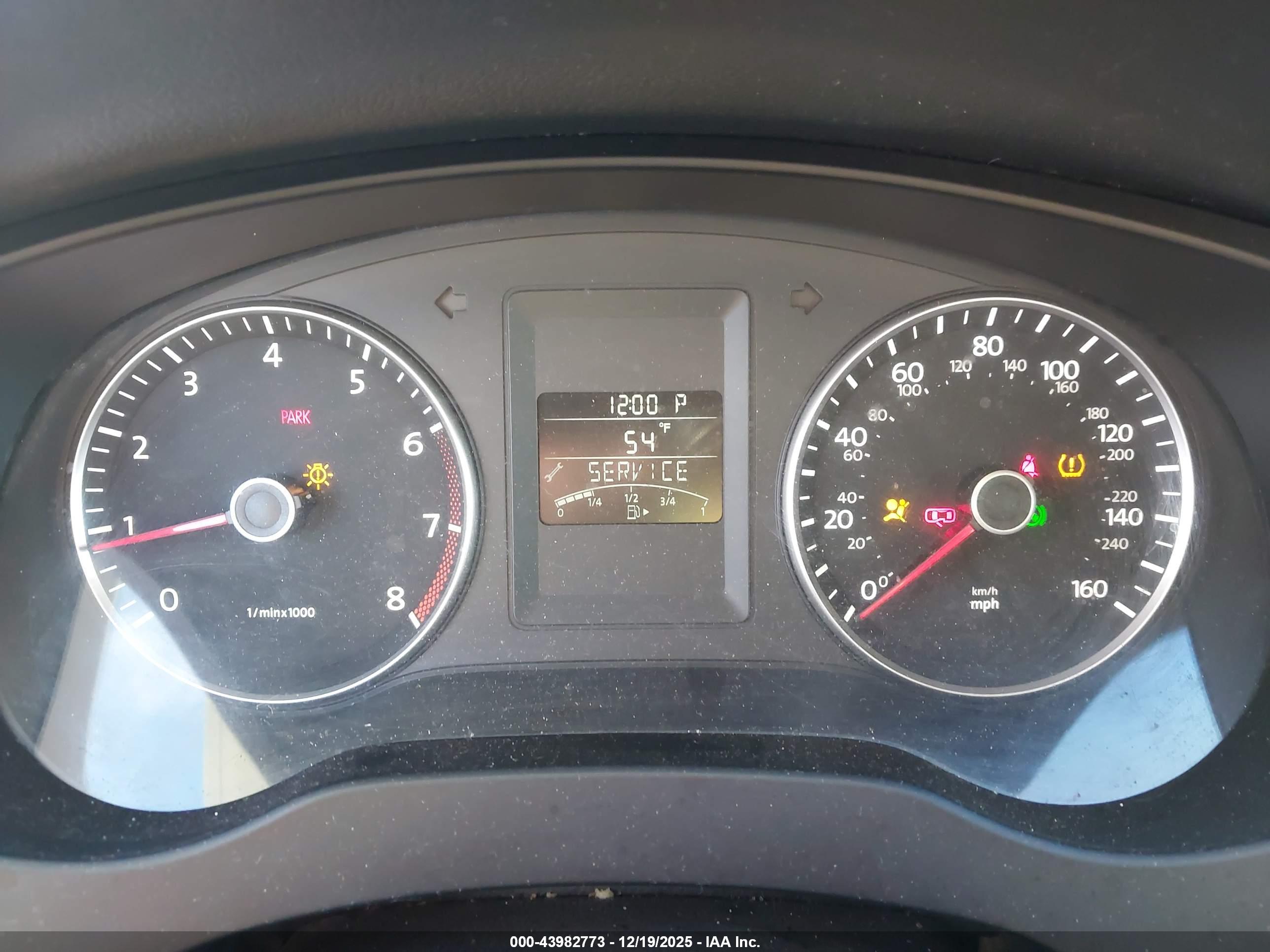VOLKSWAGEN JETTA image 7