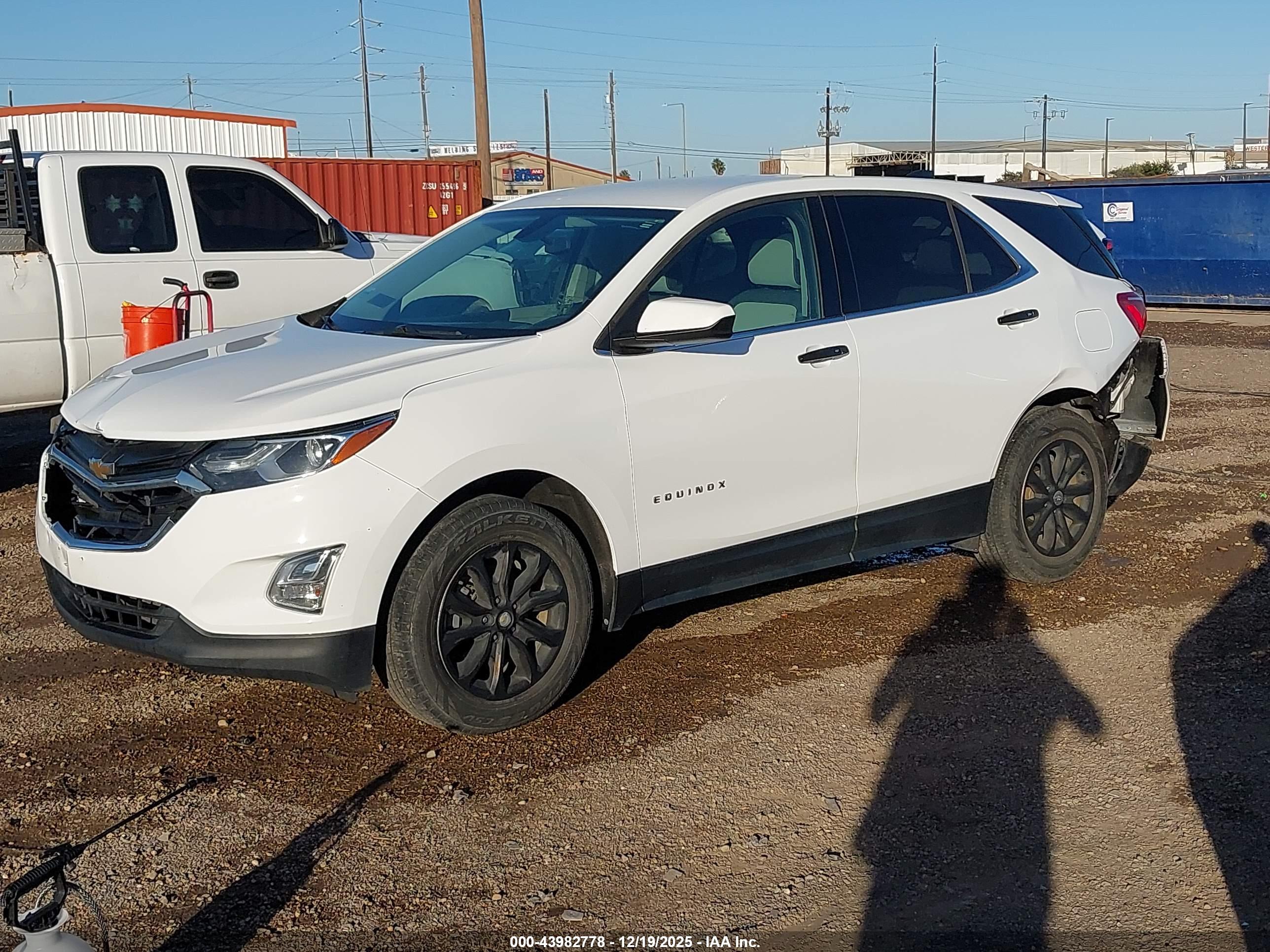 CHEVROLET EQUINOX image 2