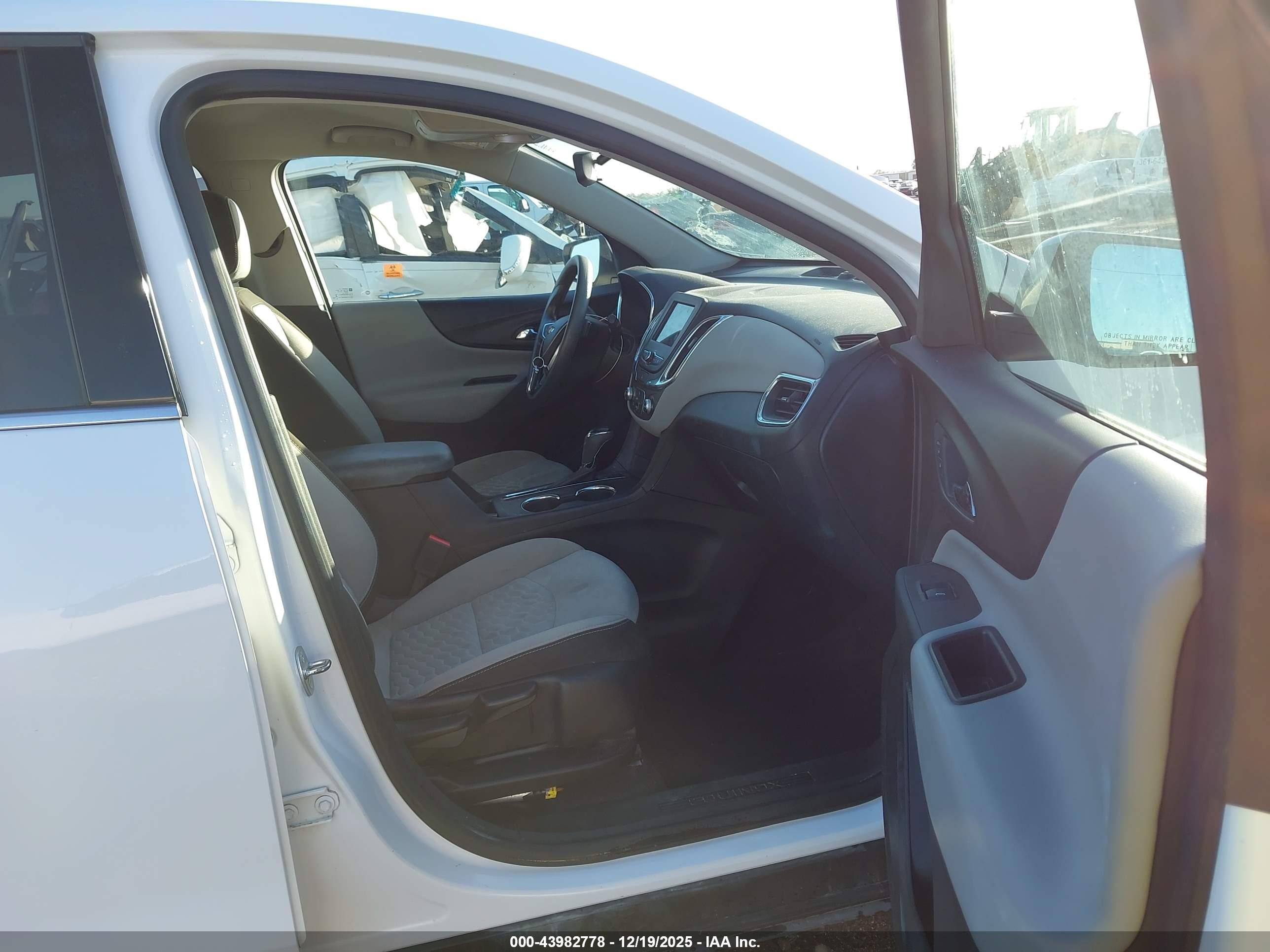CHEVROLET EQUINOX image 5