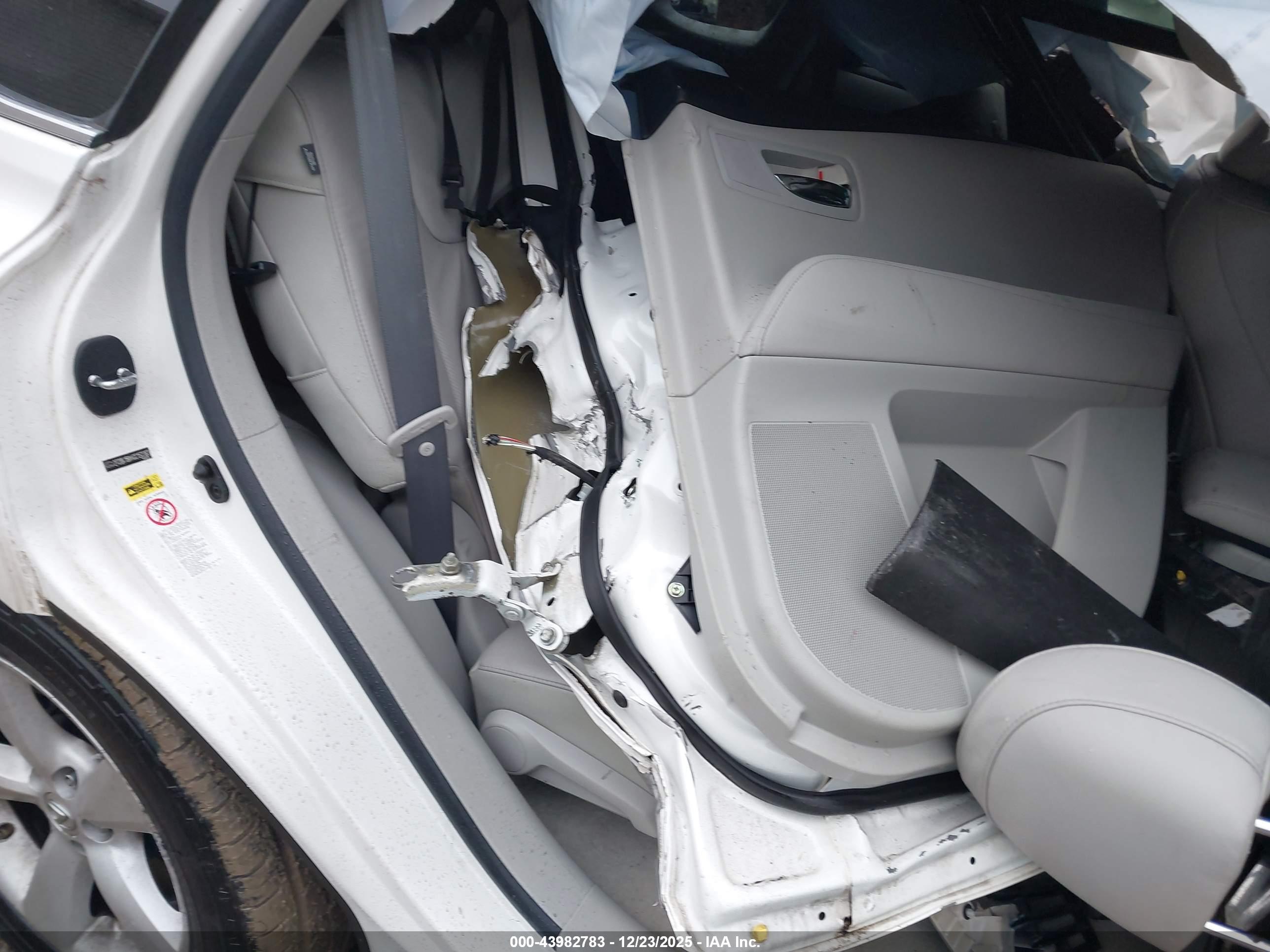 LEXUS RX image 8