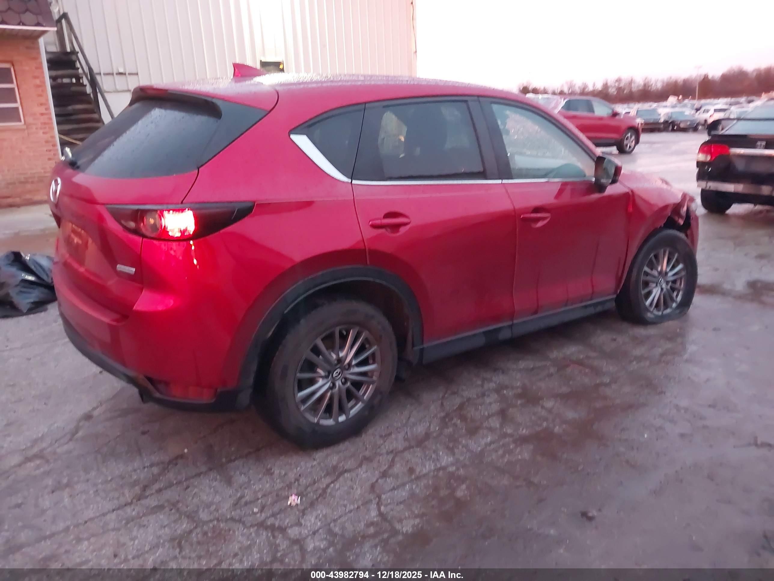 MAZDA CX-5 image 4