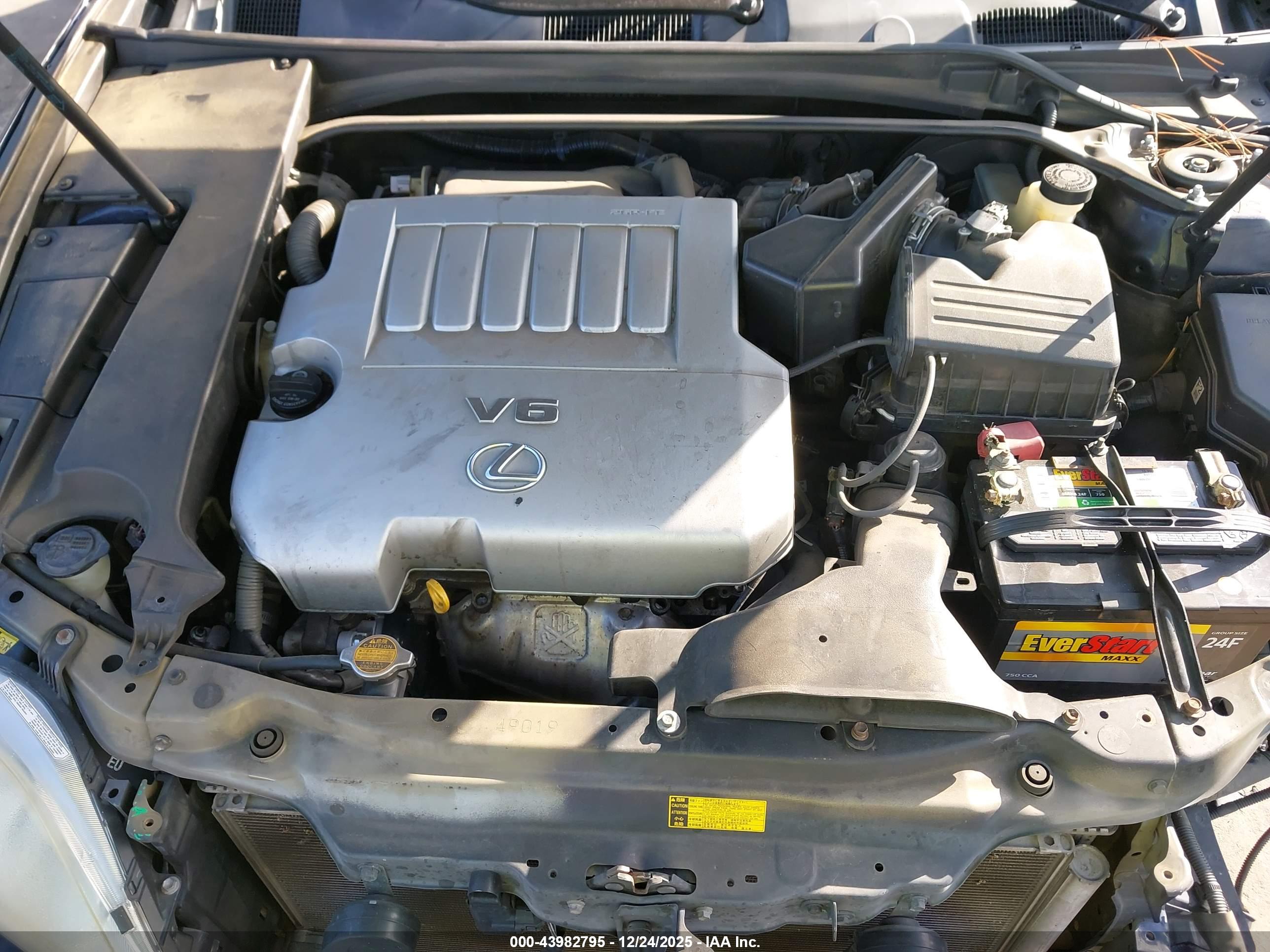 LEXUS ES image 10