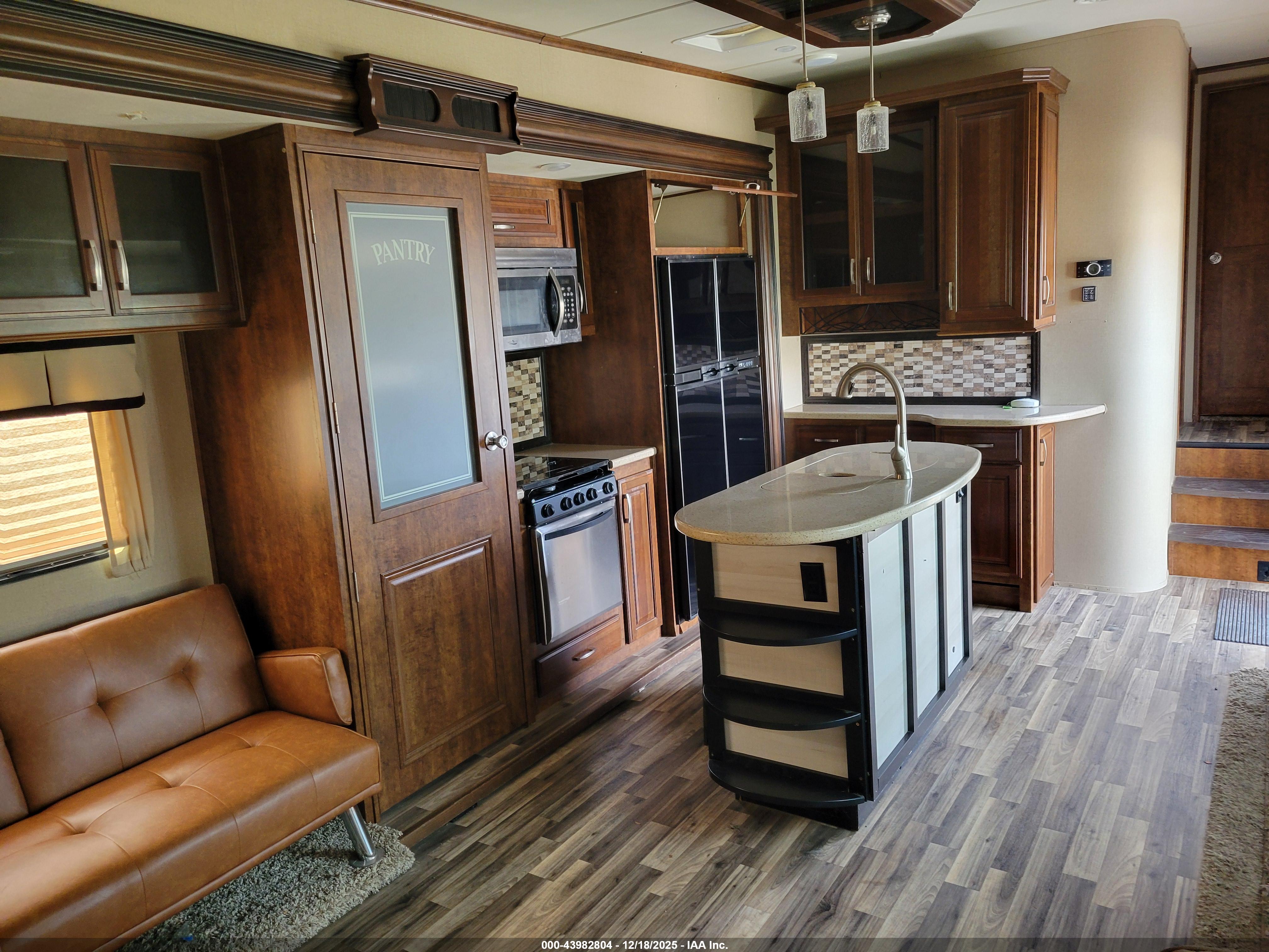 GRAND DESIGN image 11