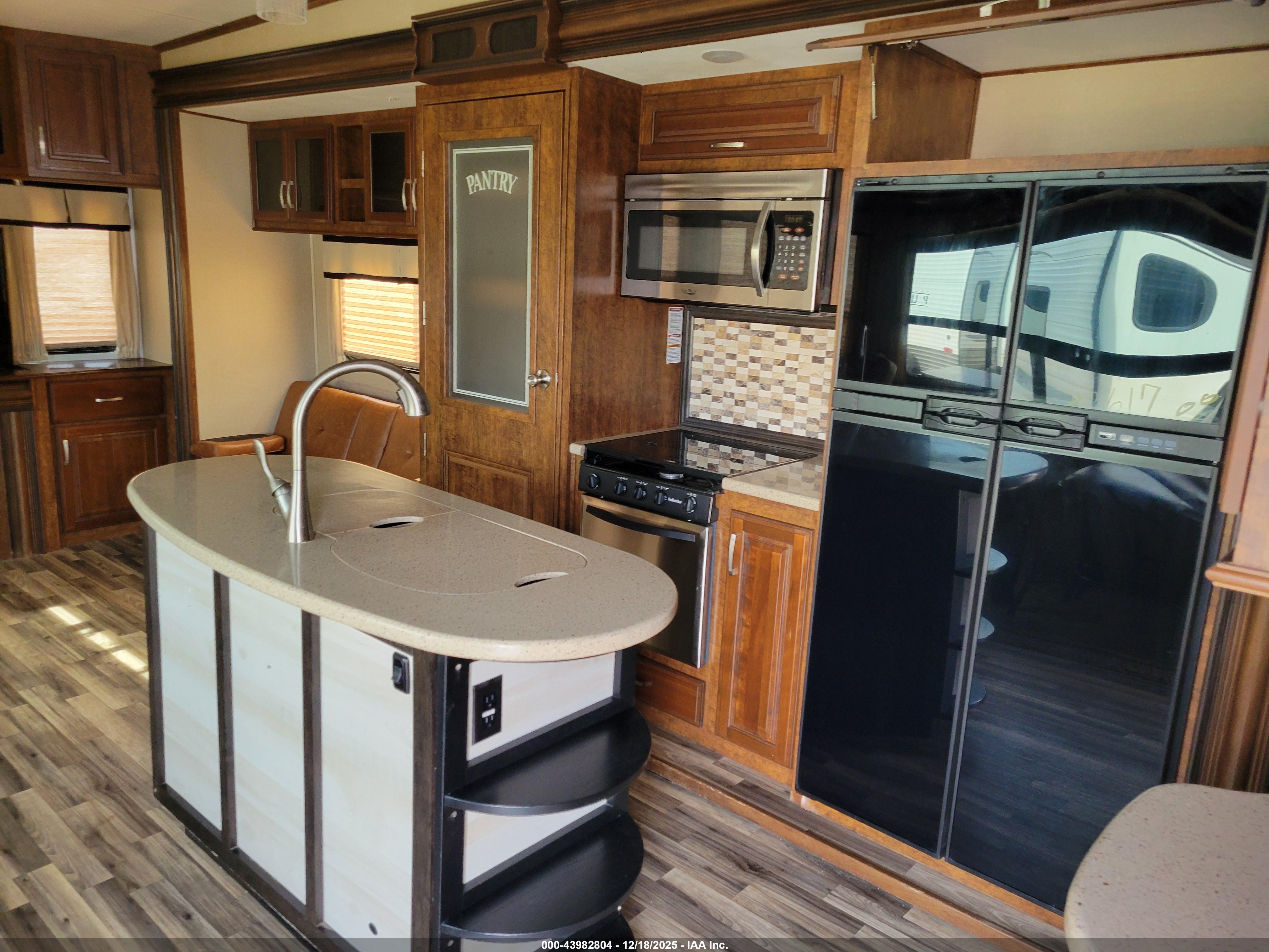 GRAND DESIGN image 8