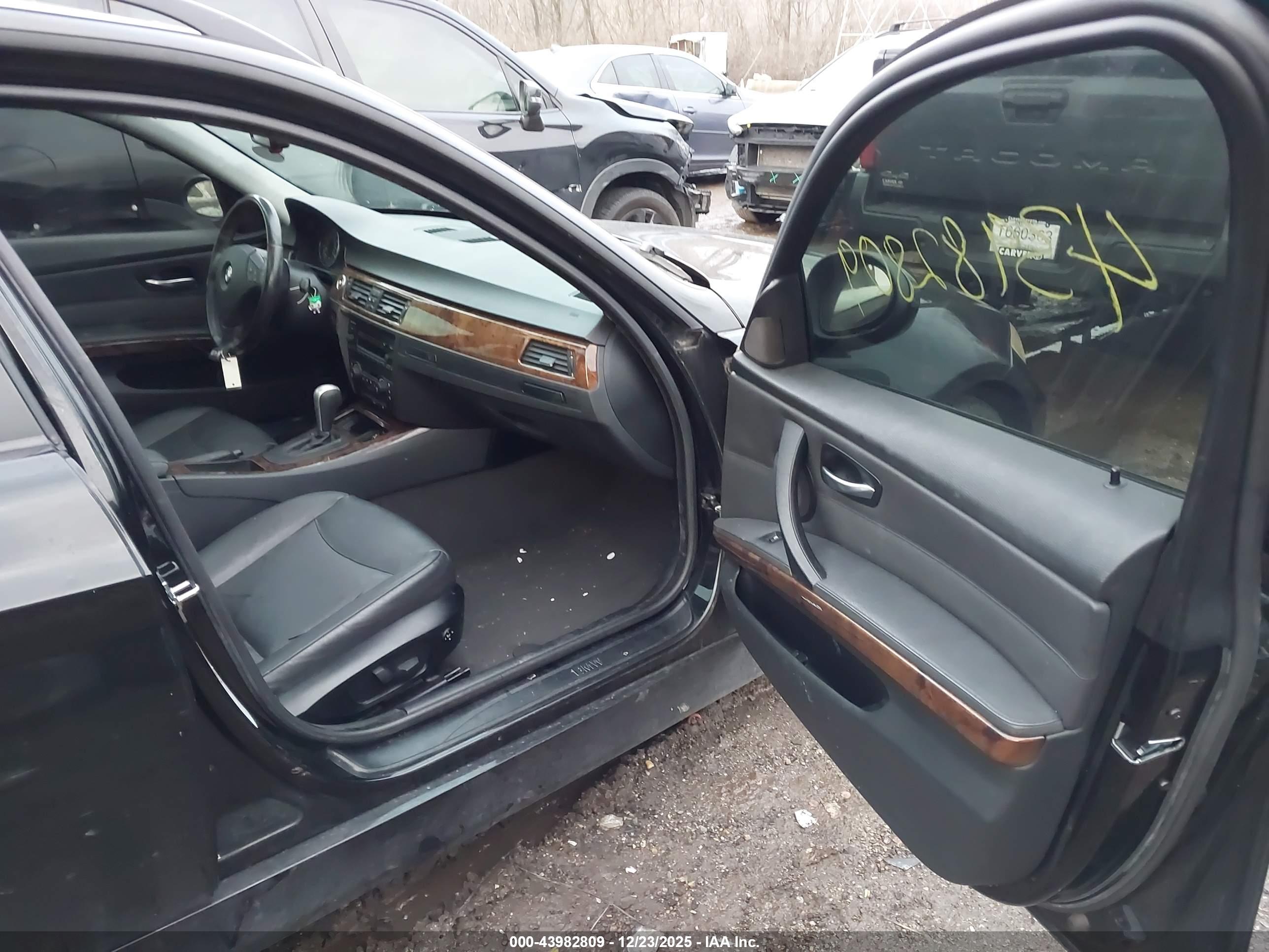 BMW 325XIT image 5