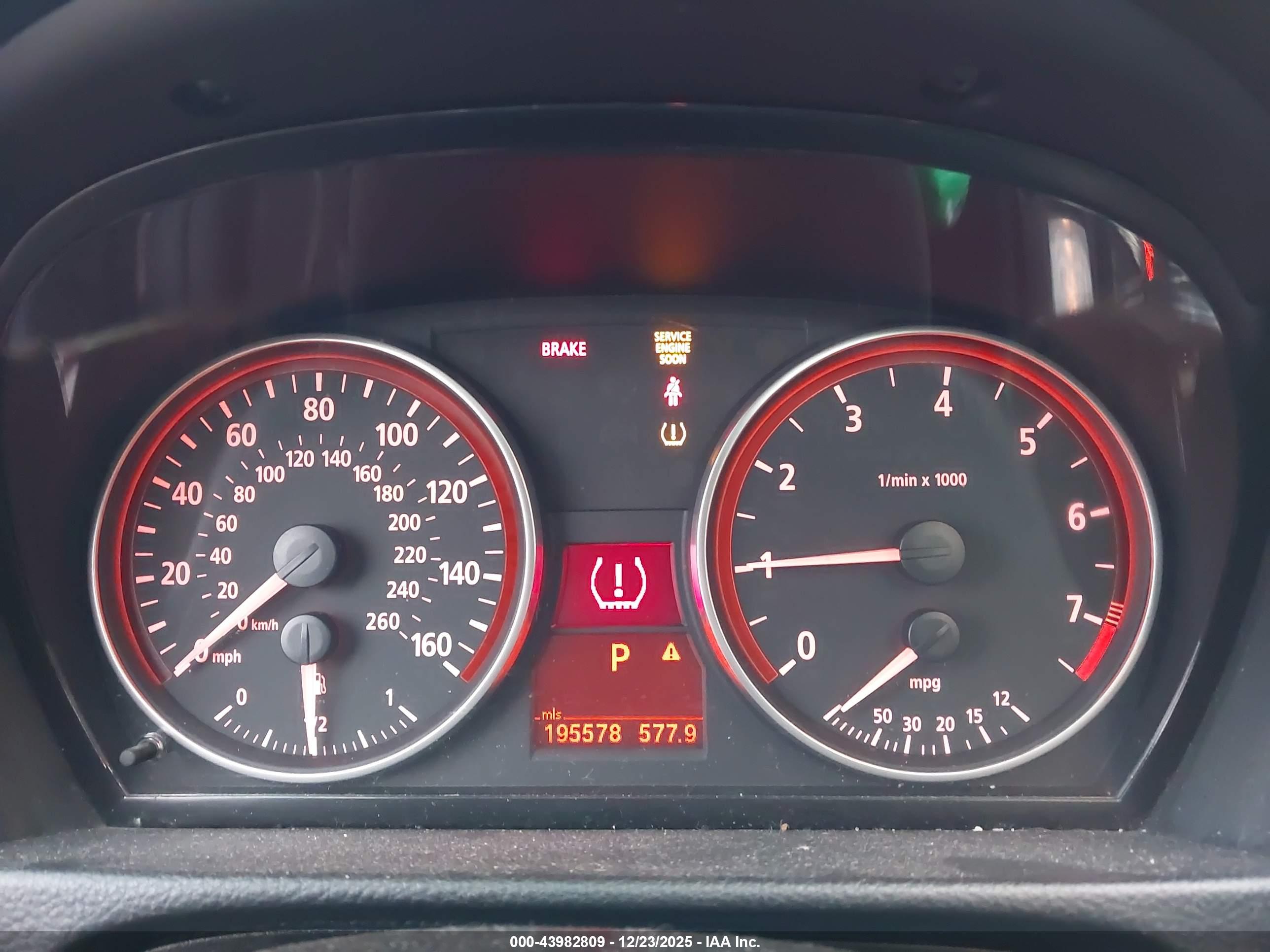 BMW 325XIT image 7