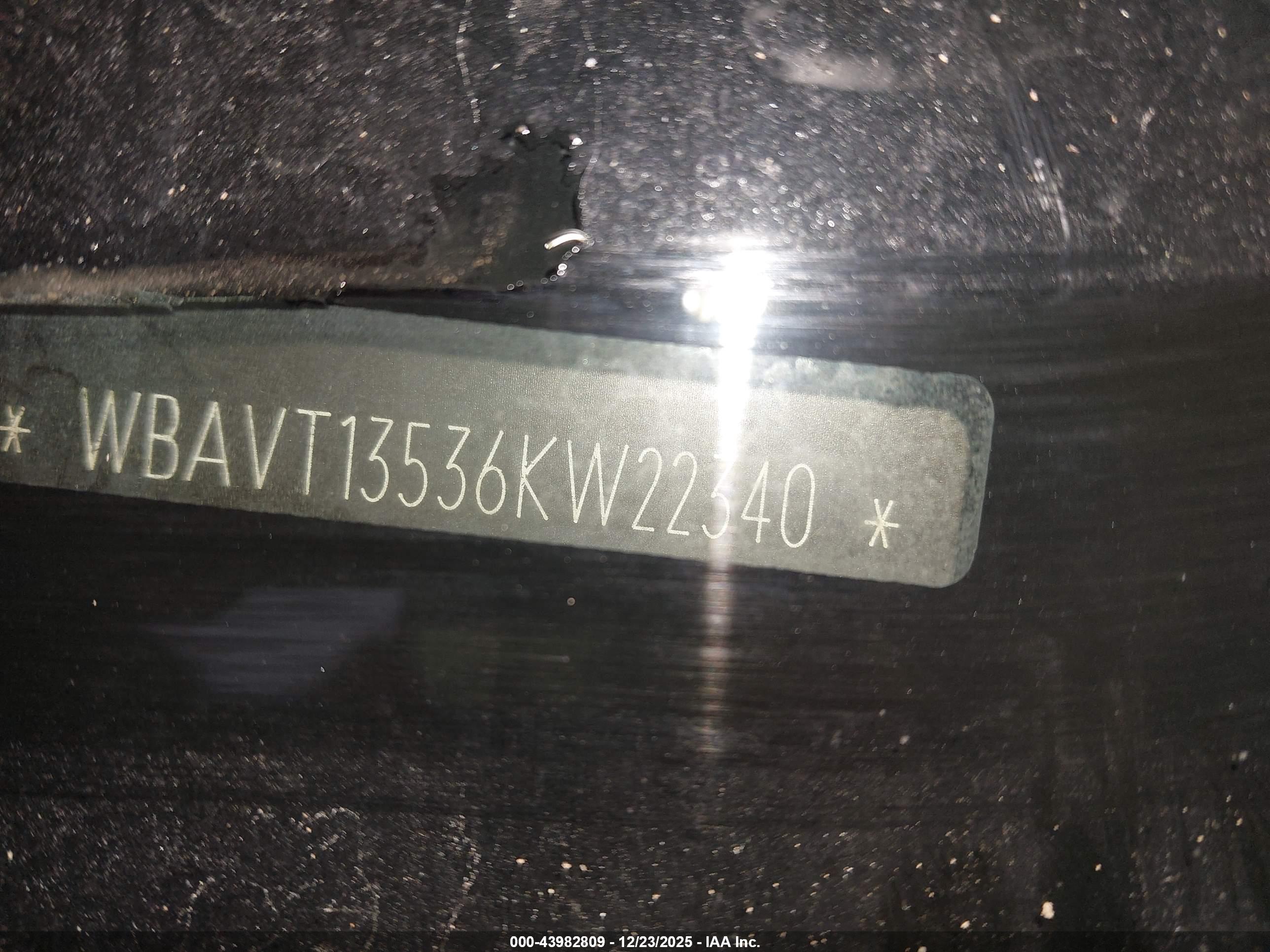 BMW 325XIT image 9