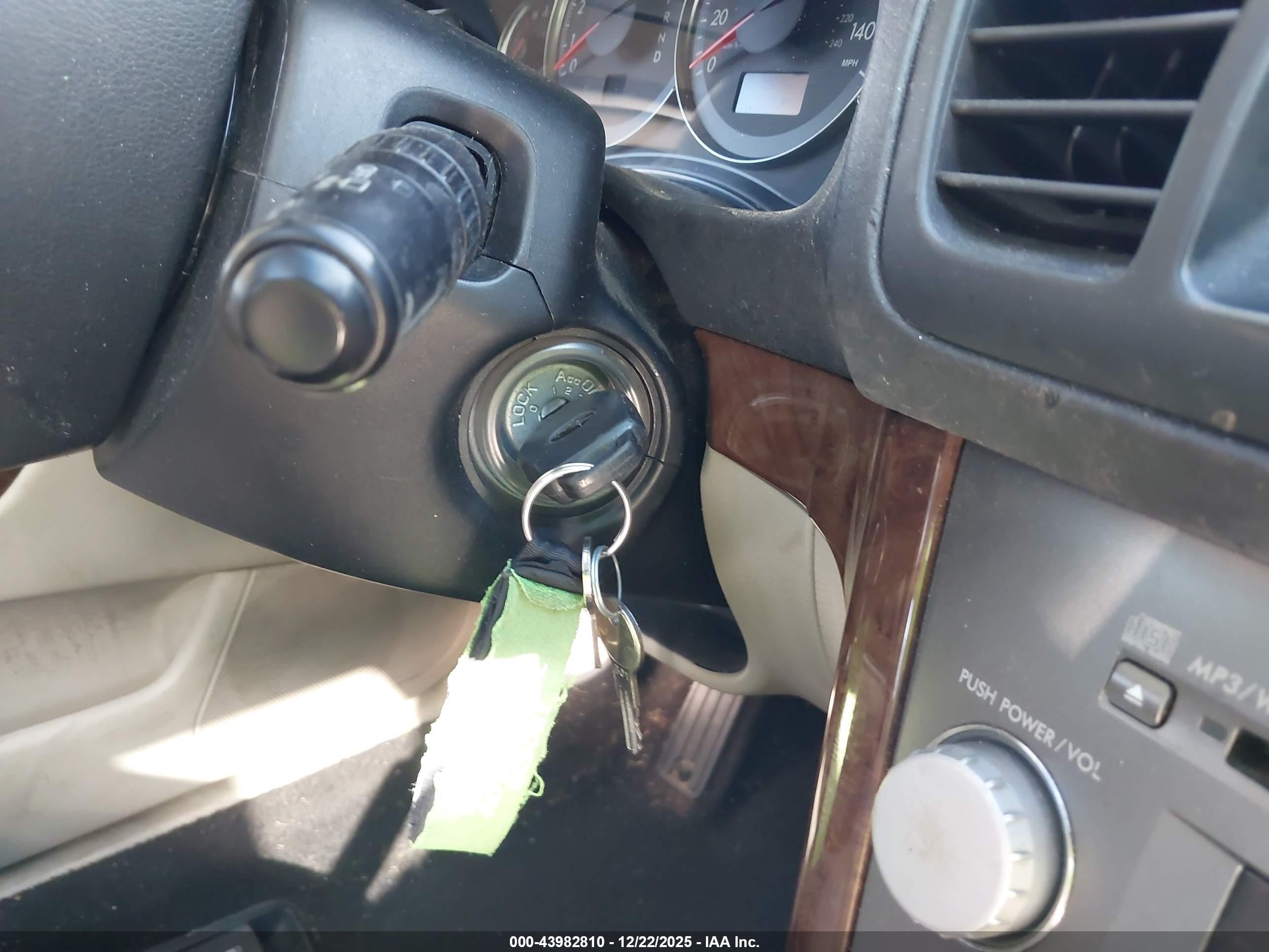 SUBARU OUTBACK image 11