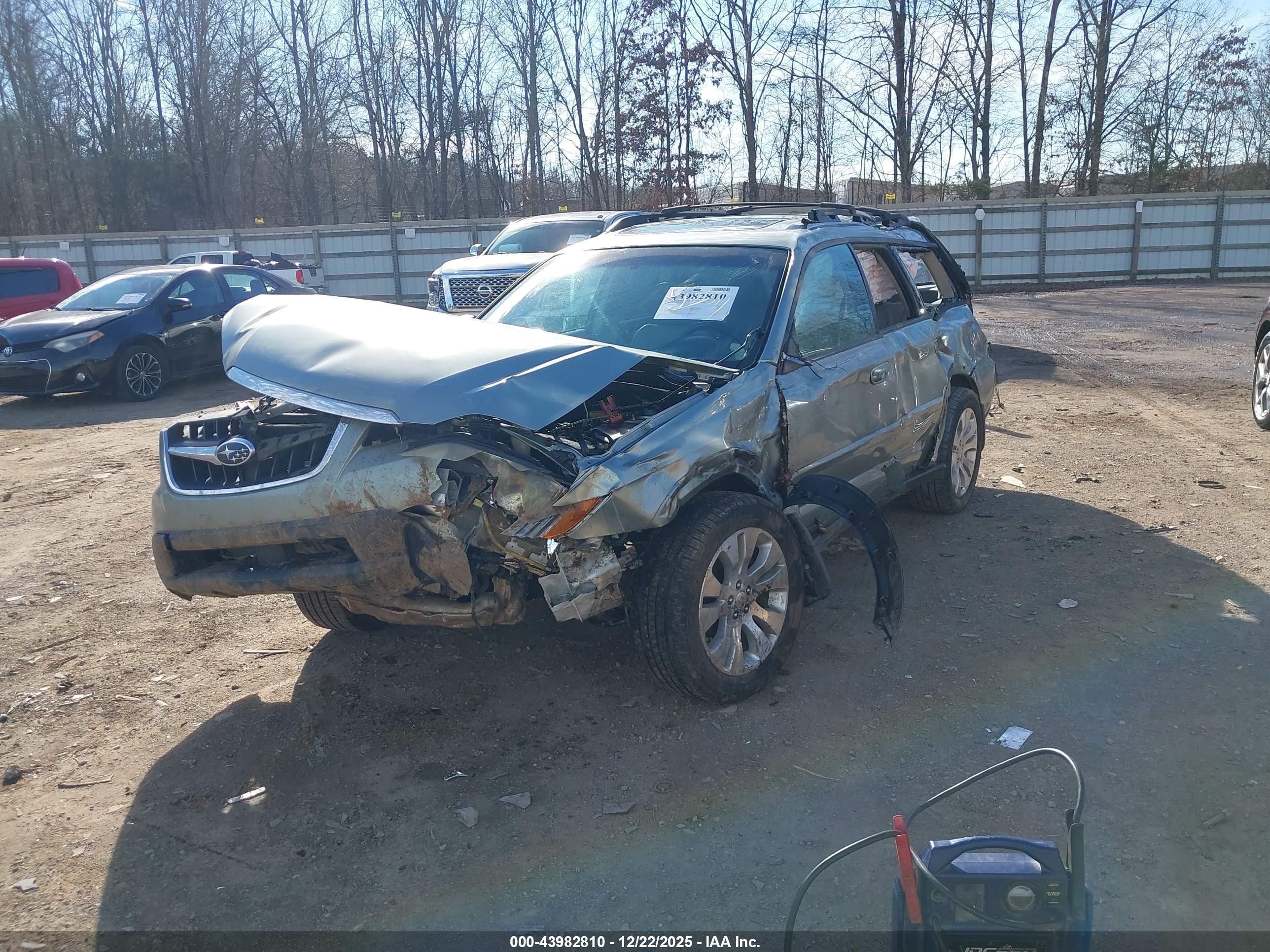 SUBARU OUTBACK image 6