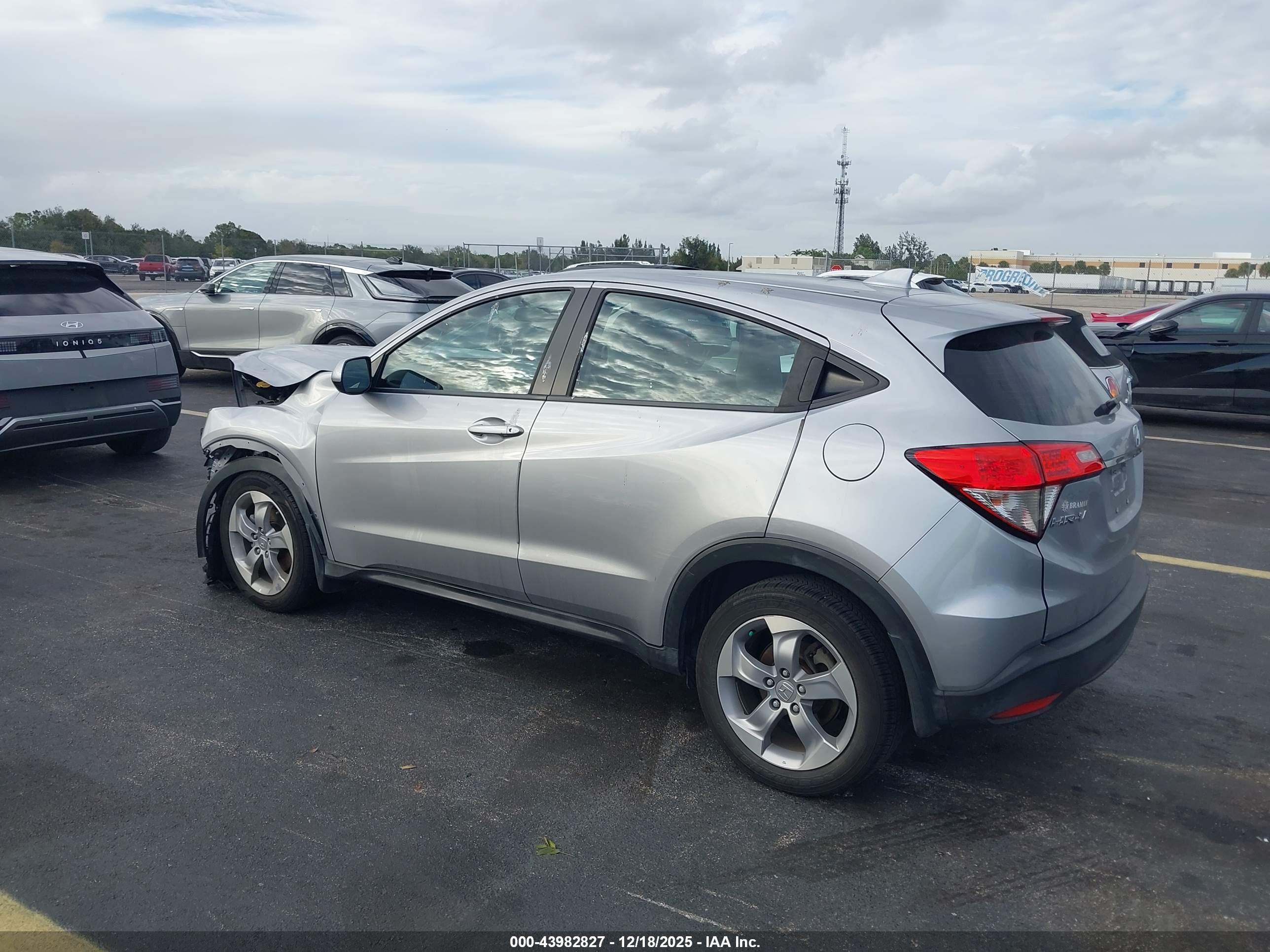 HONDA HR-V image 3