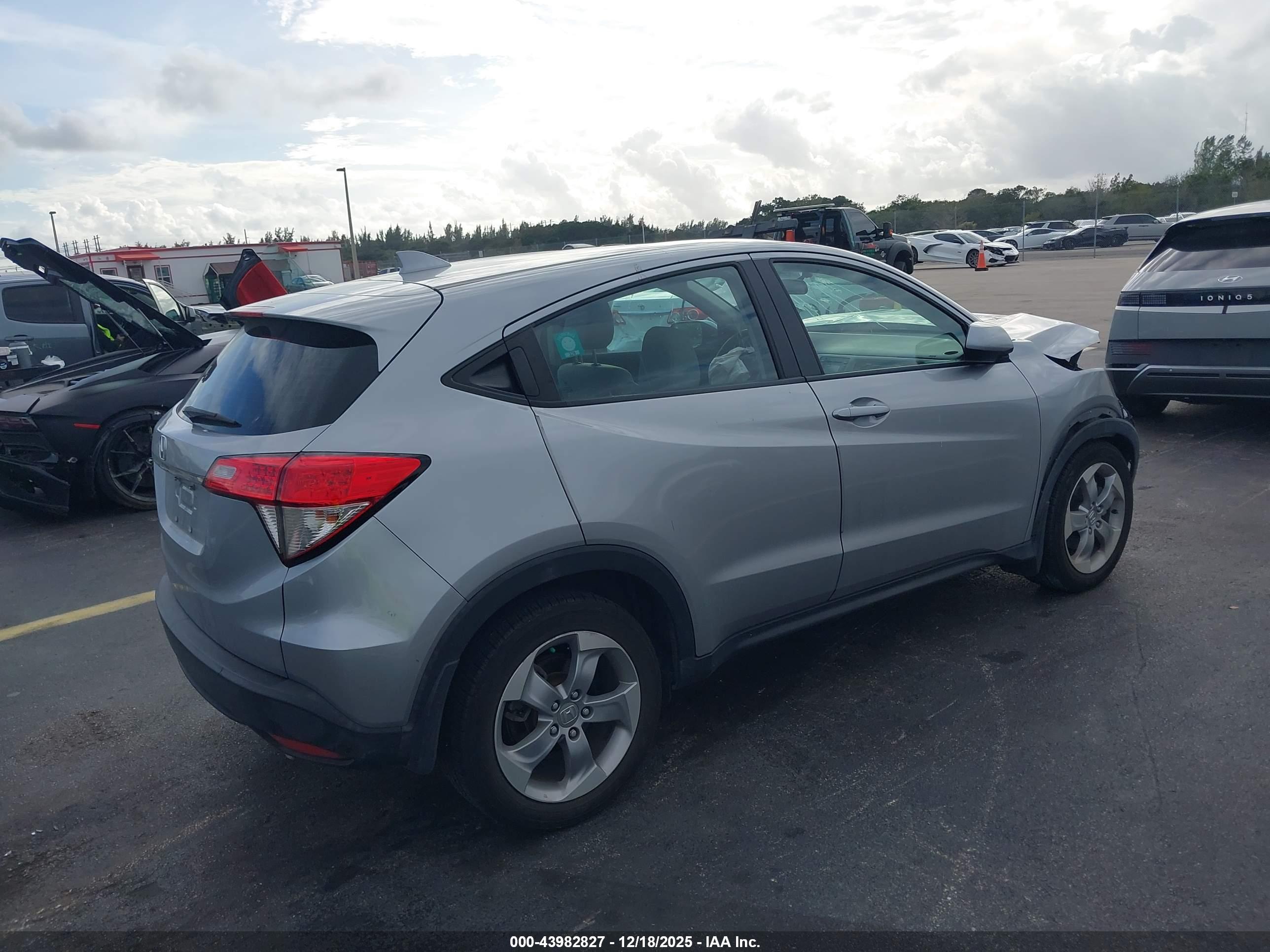 HONDA HR-V image 4
