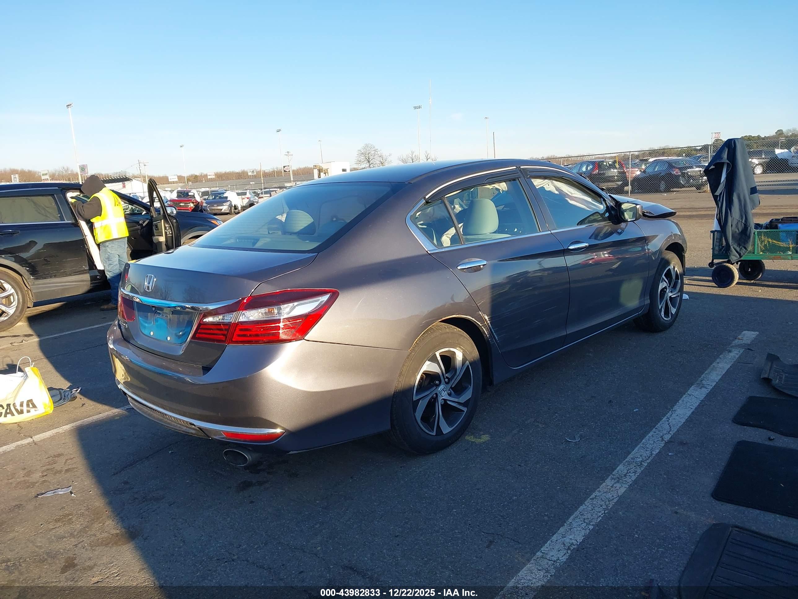 HONDA ACCORD image 4