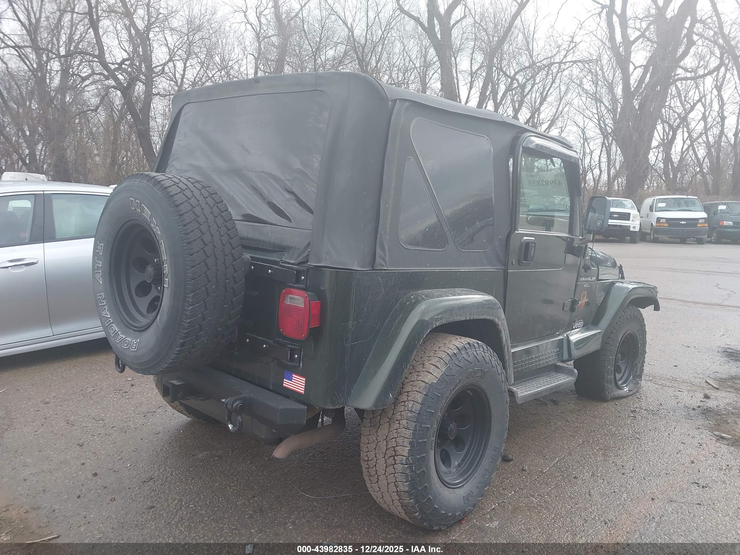 JEEP WRANGLER image 4