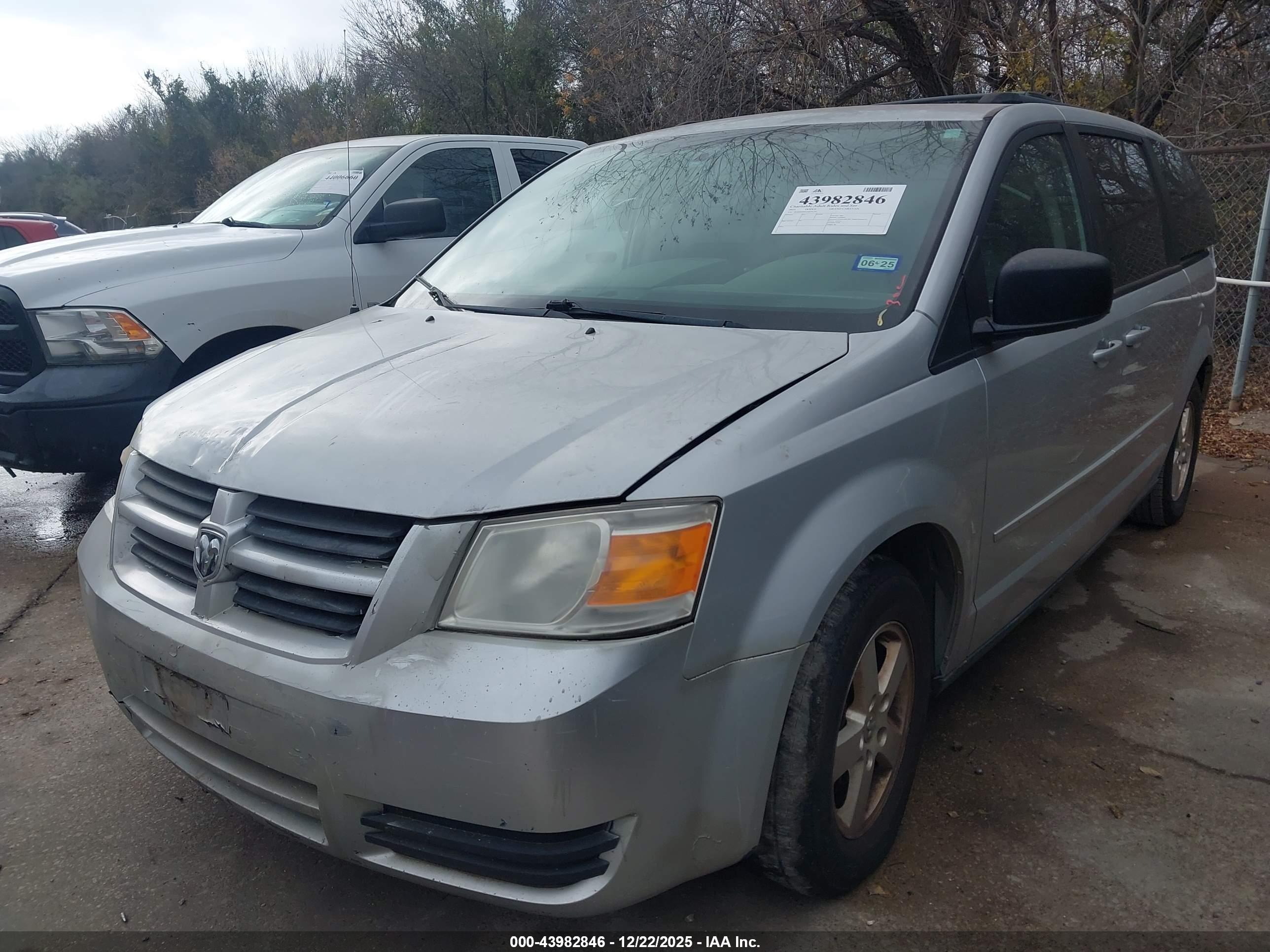 DODGE GRAND image 2