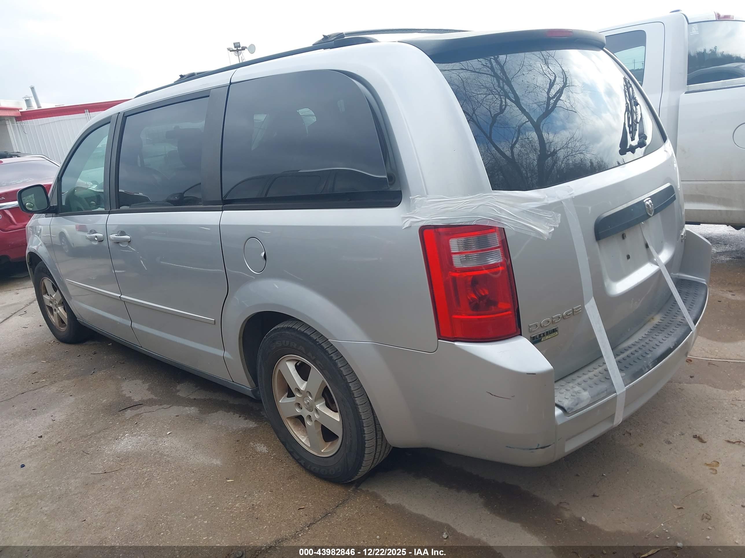 DODGE GRAND image 3