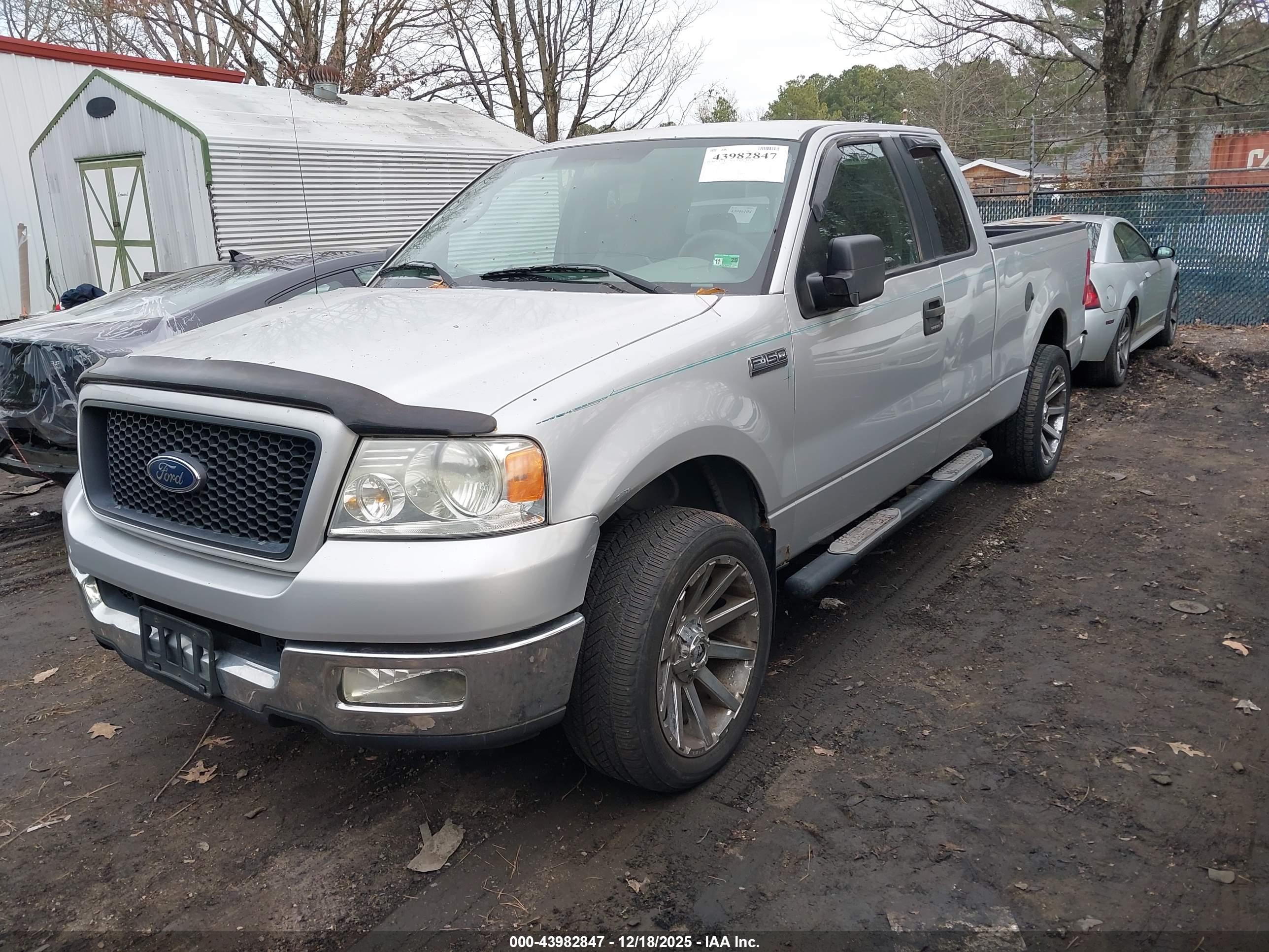 FORD F-150 image 2