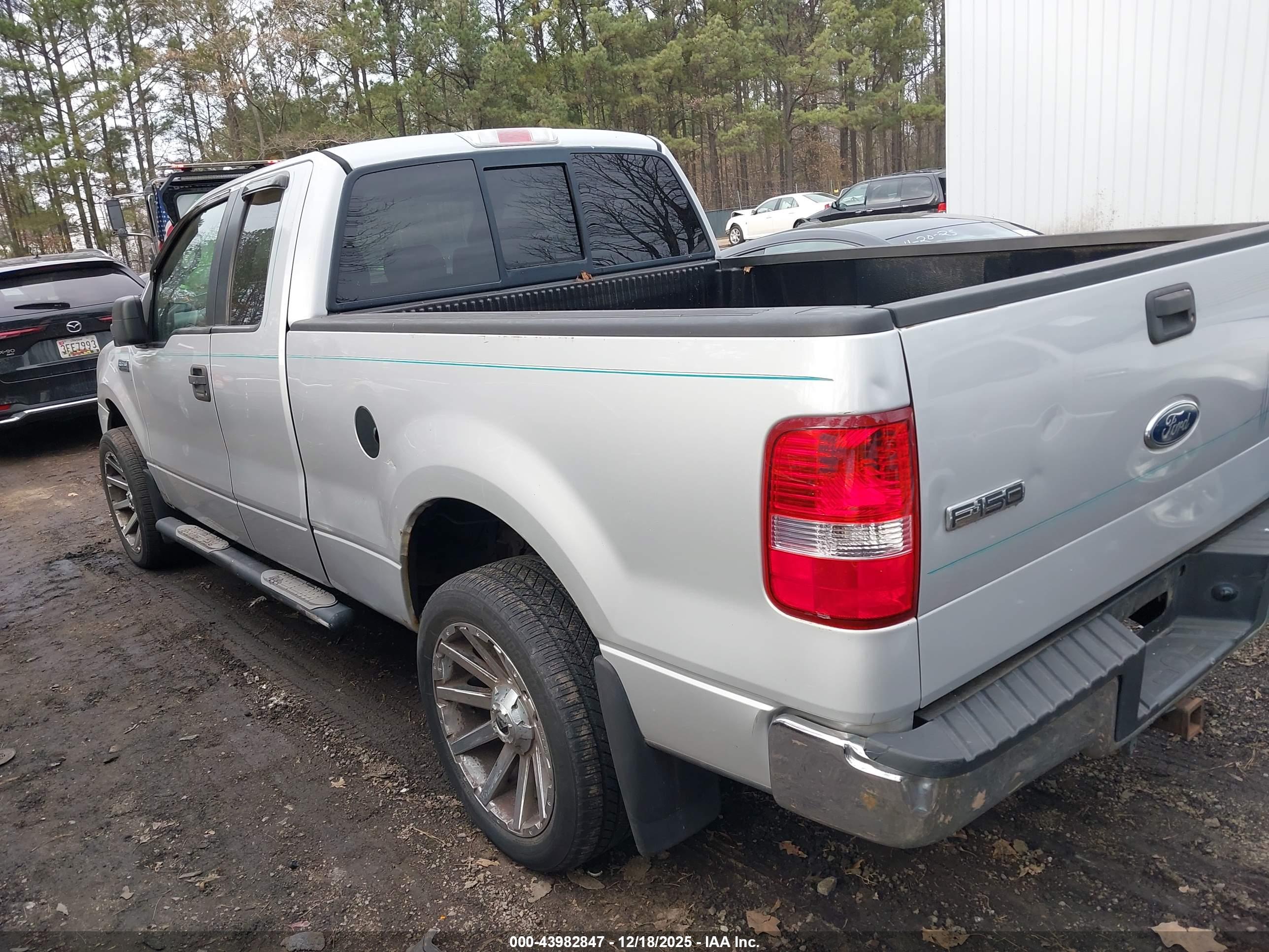 FORD F-150 image 3