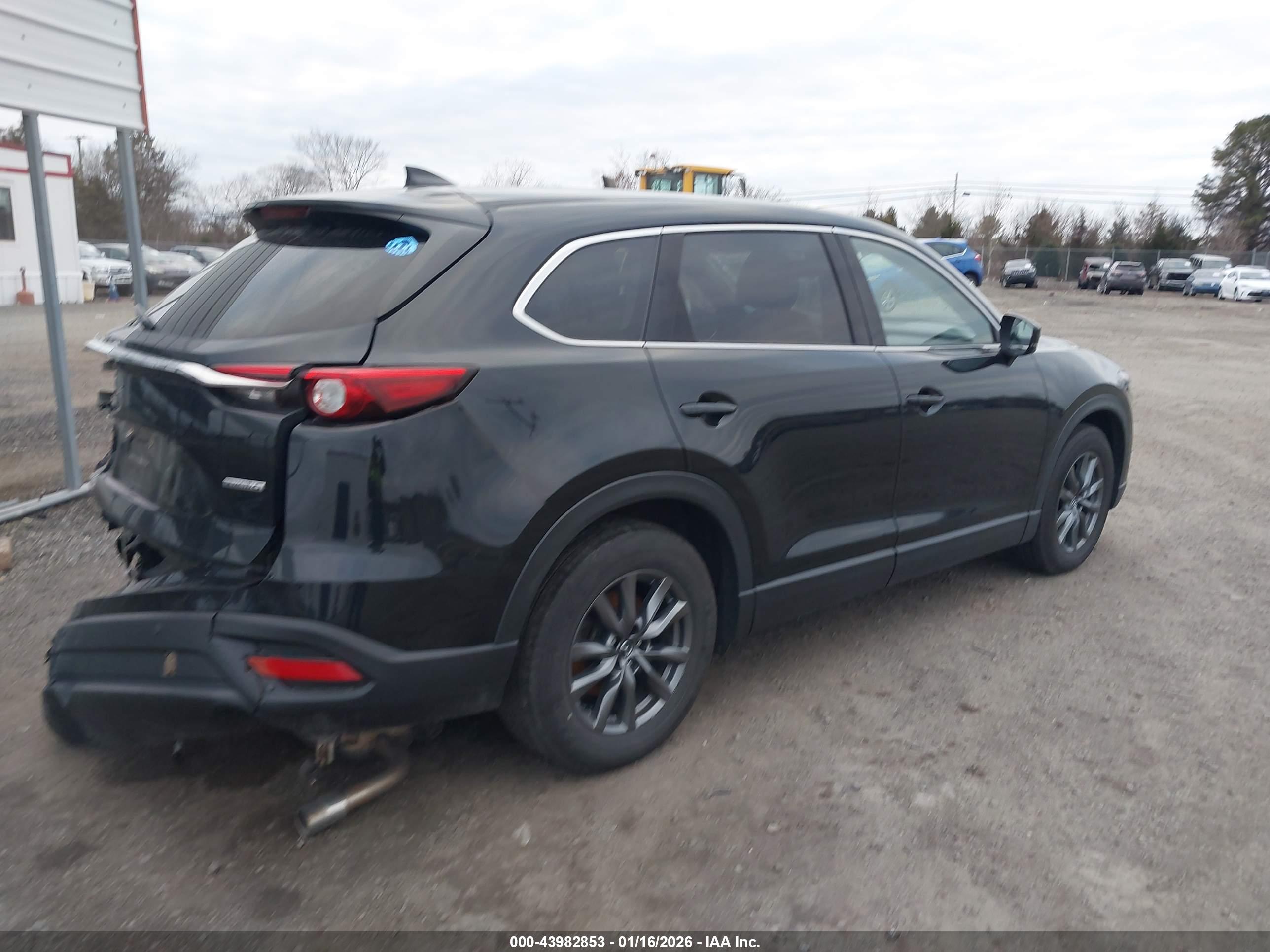 MAZDA CX-9 image 4