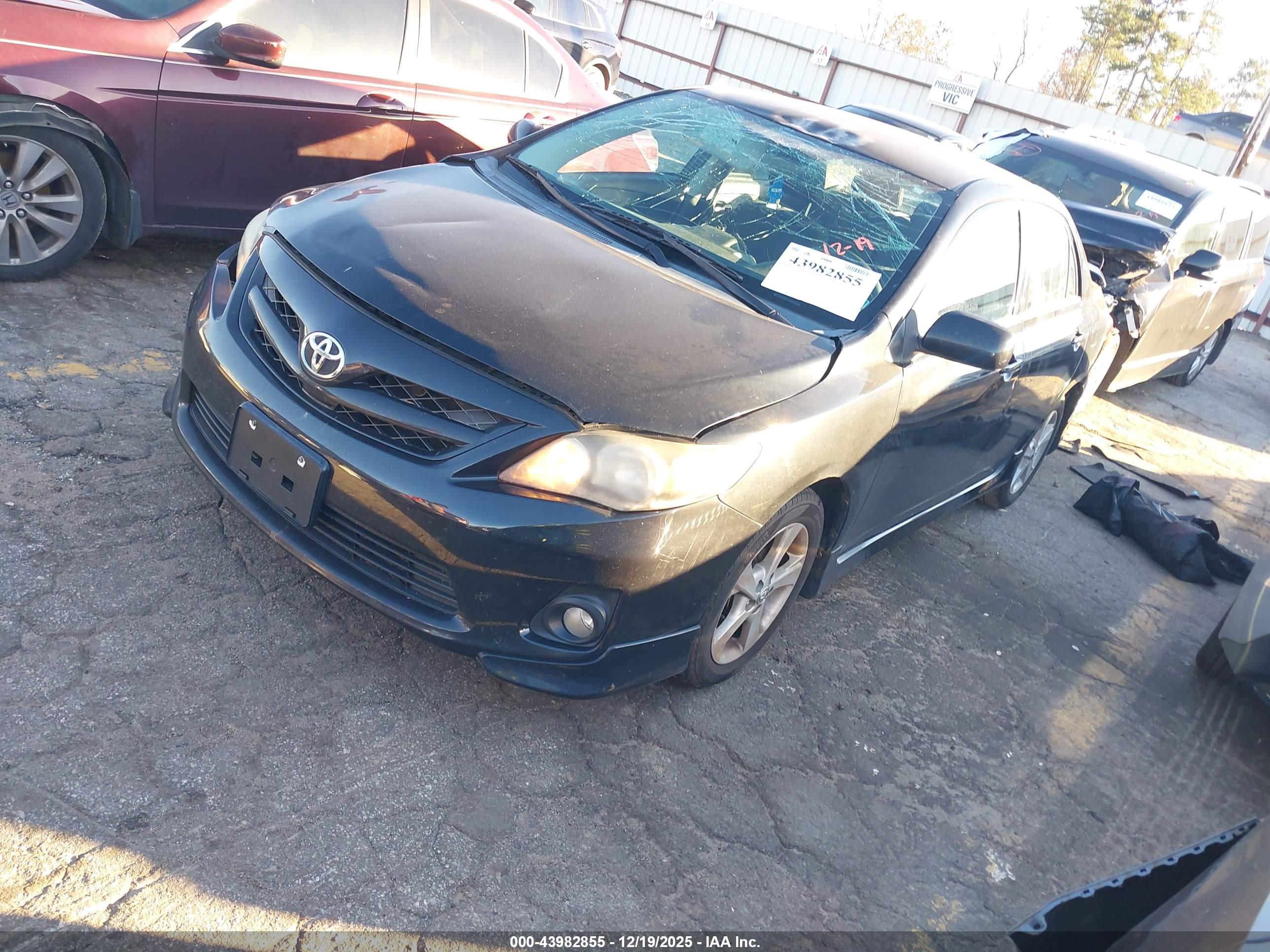 TOYOTA COROLLA image 2