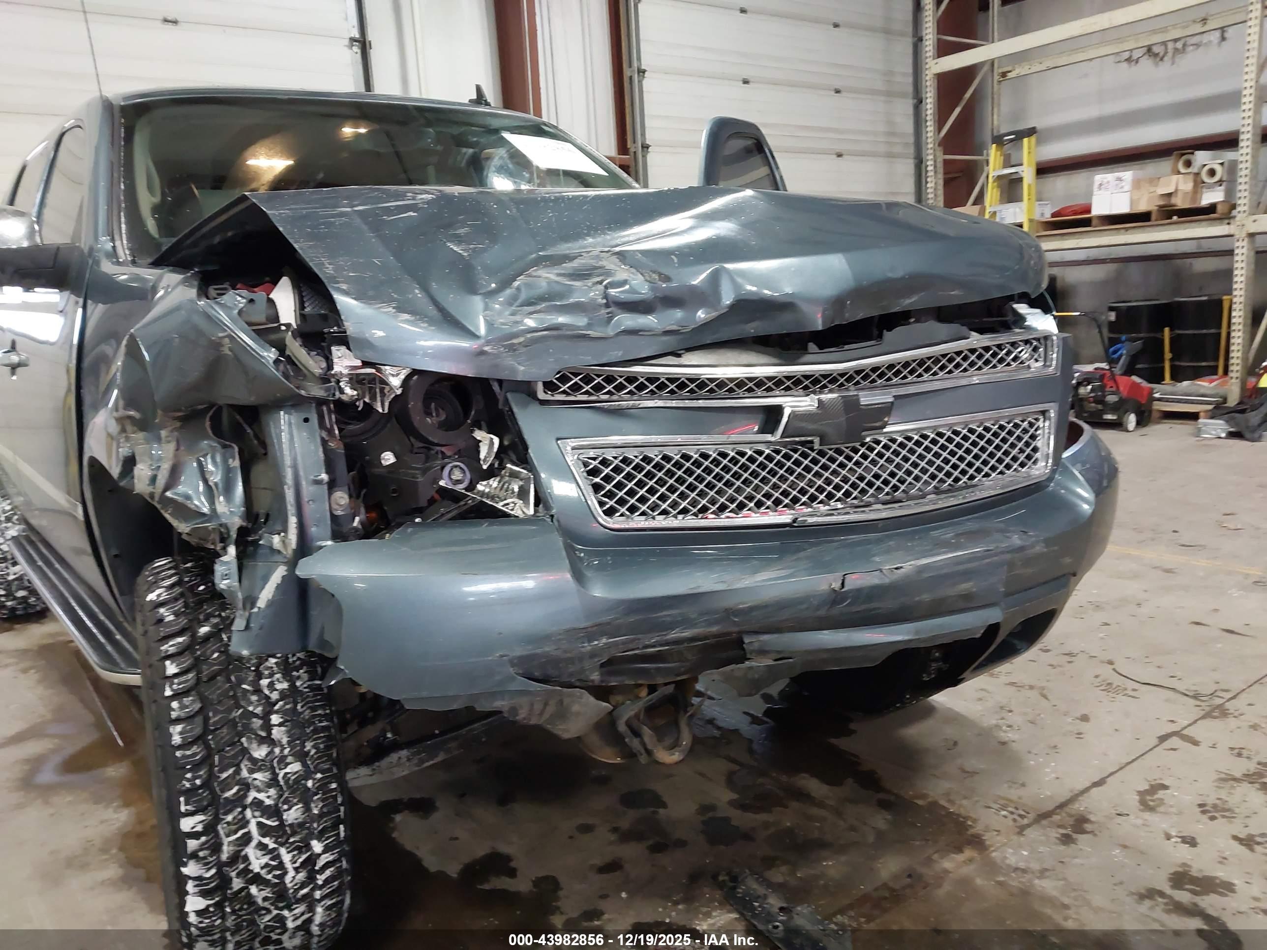 CHEVROLET AVALANCHE image 6