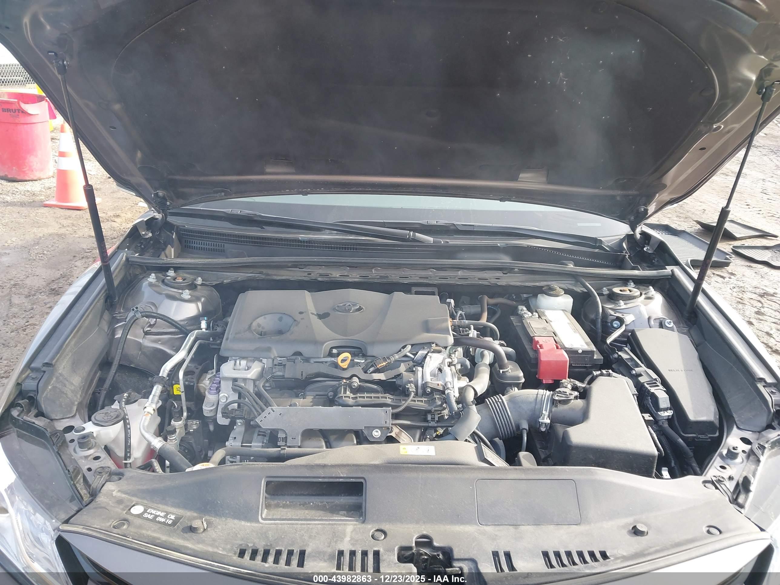 TOYOTA CAMRY image 10