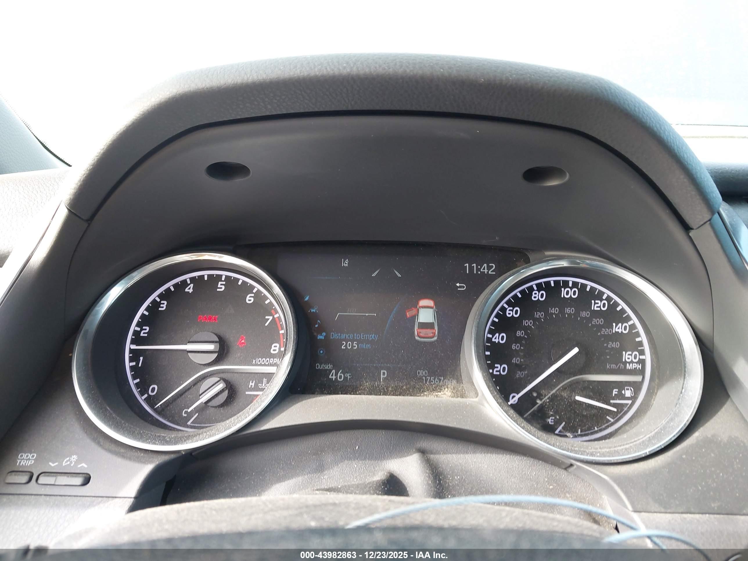 TOYOTA CAMRY image 7