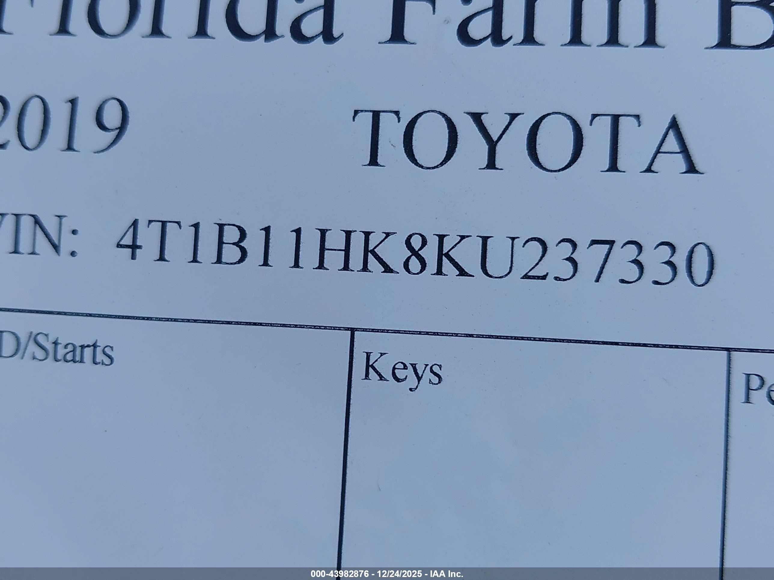 TOYOTA CAMRY image 9