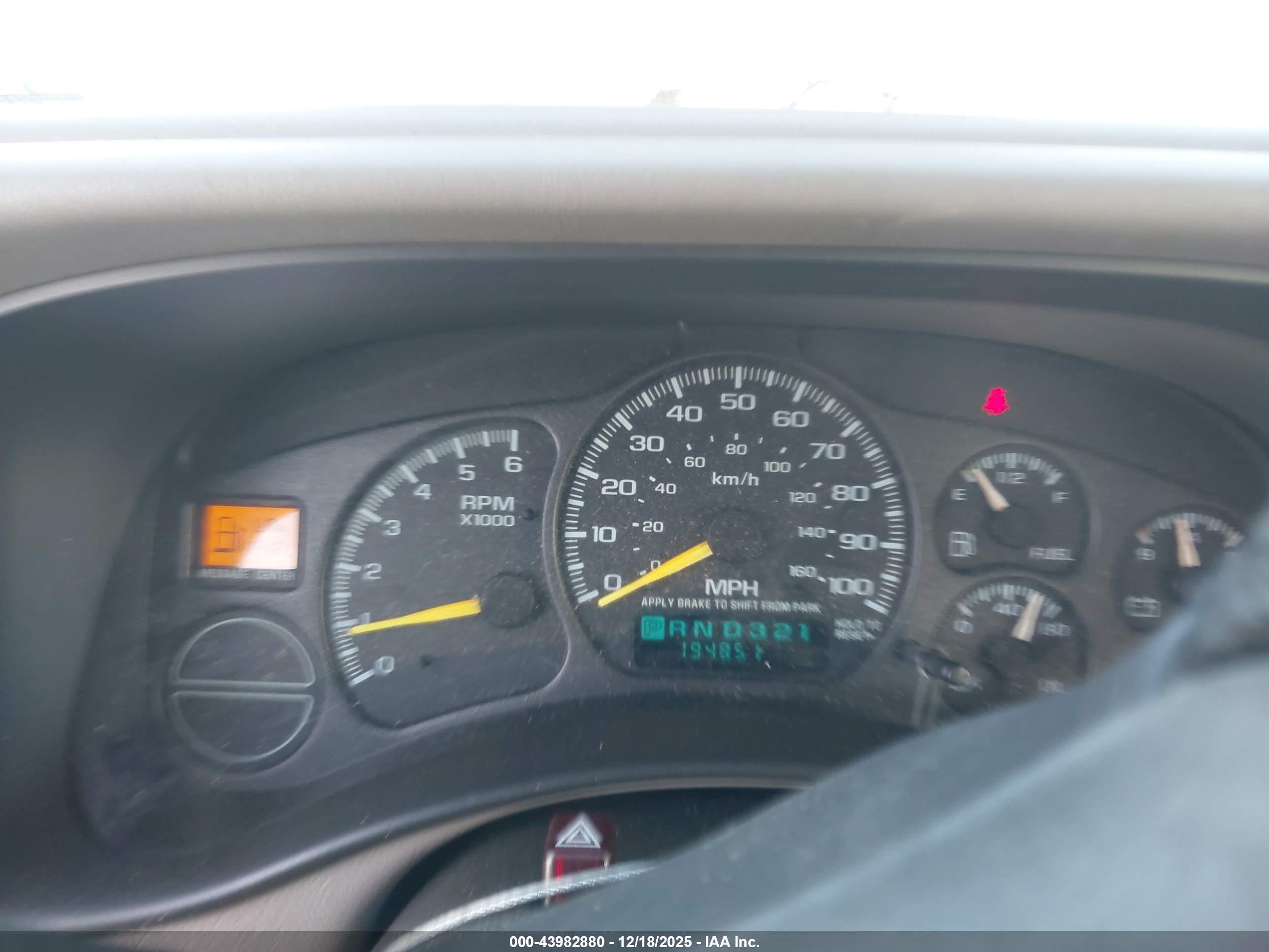 CHEVROLET SILVERADO image 7