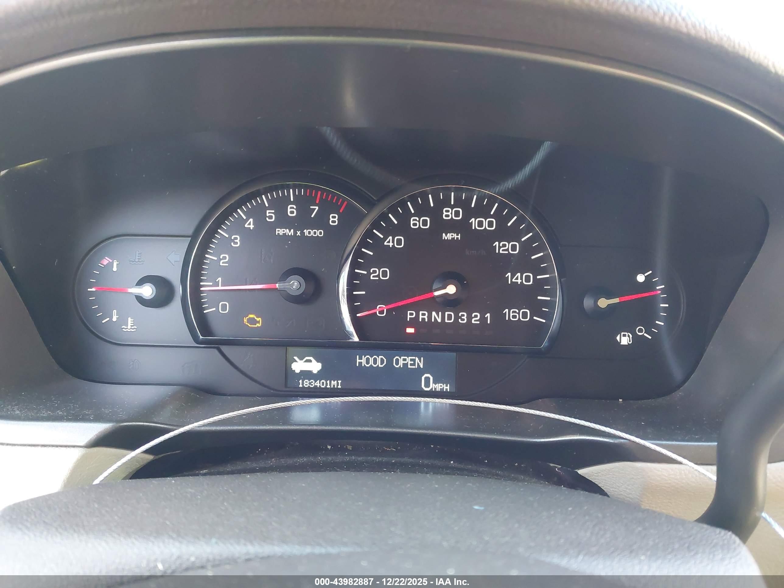 CADILLAC DTS image 7
