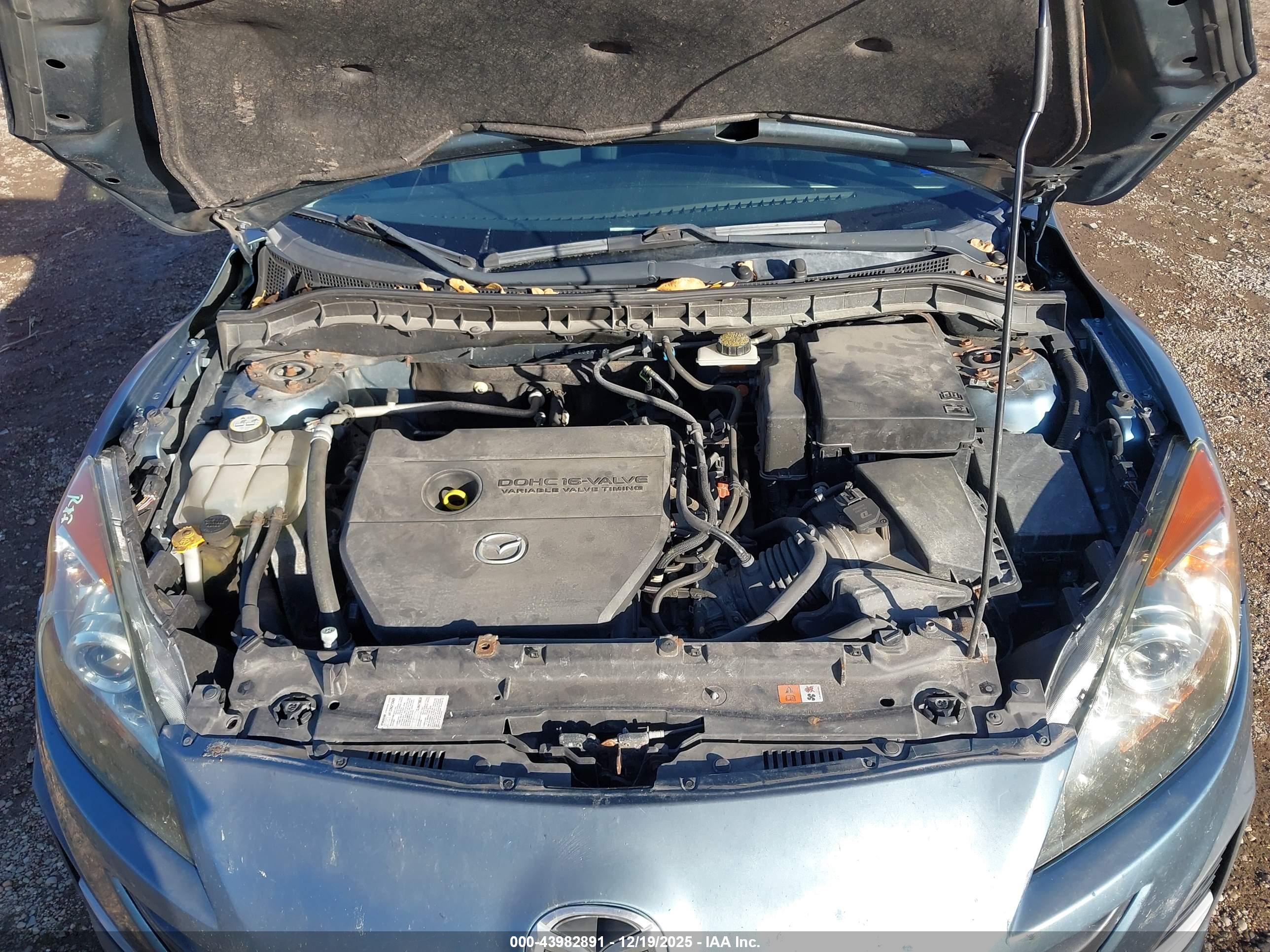 MAZDA MAZDA3 image 10