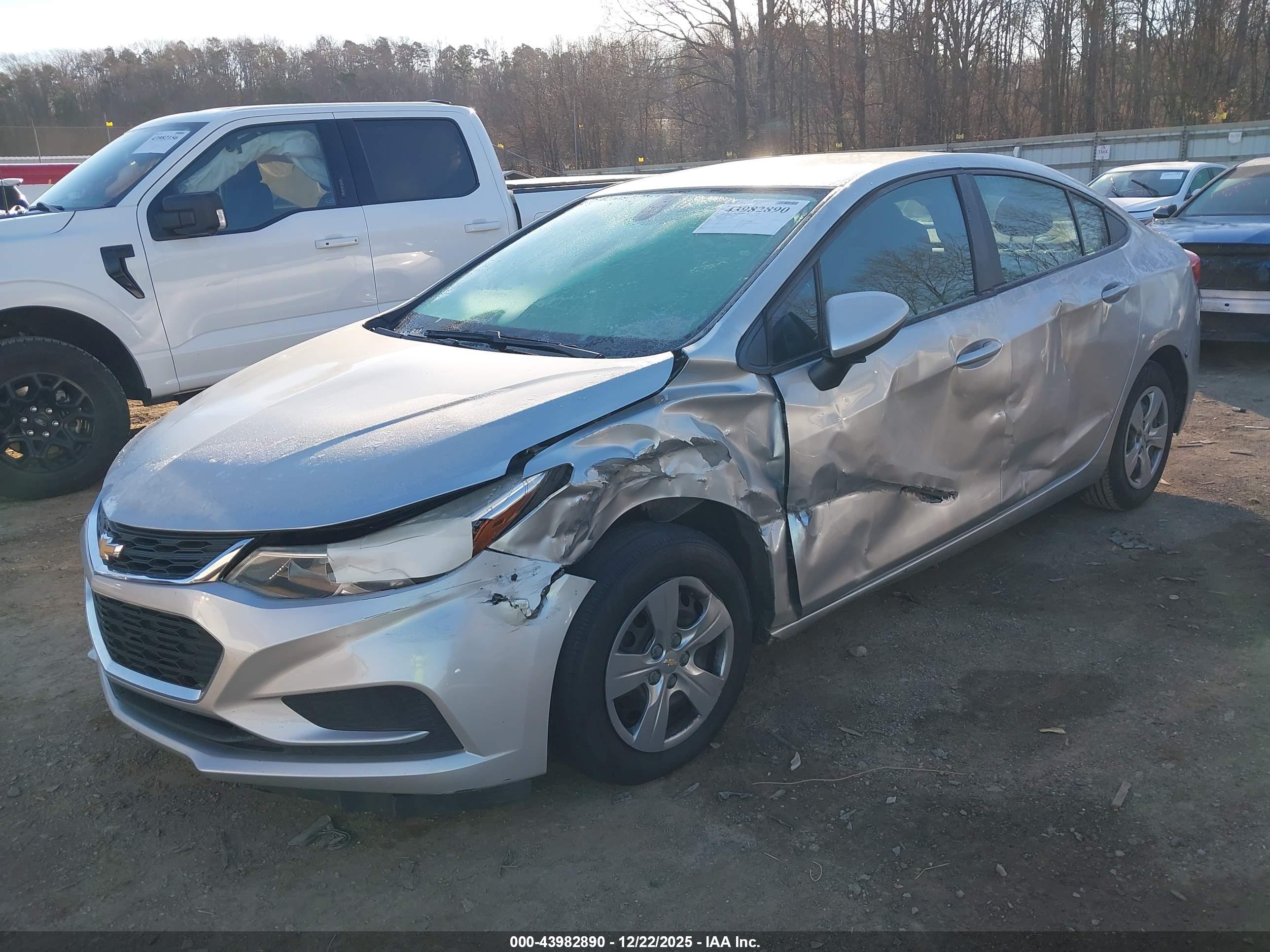 CHEVROLET CRUZE image 2
