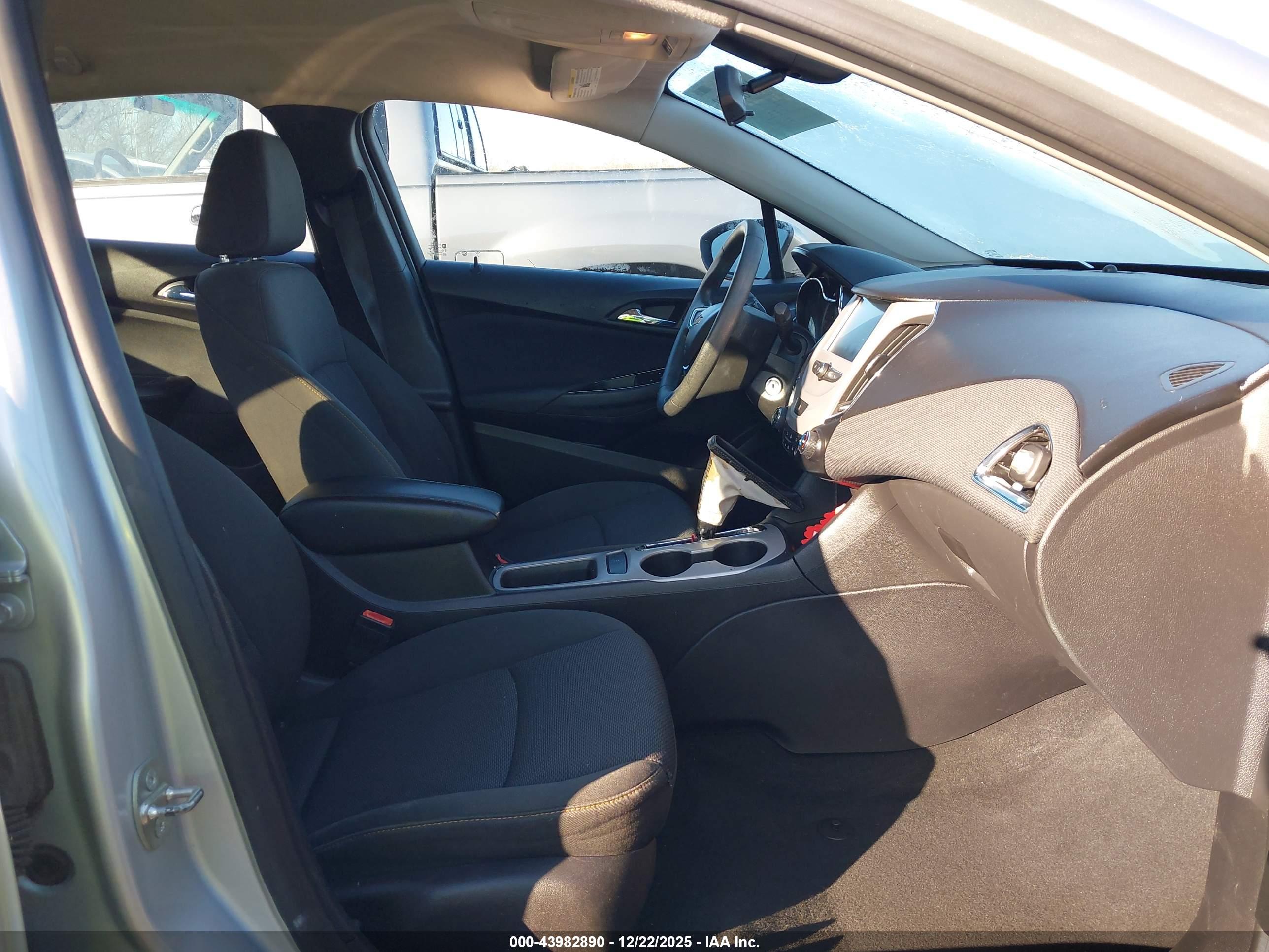 CHEVROLET CRUZE image 5