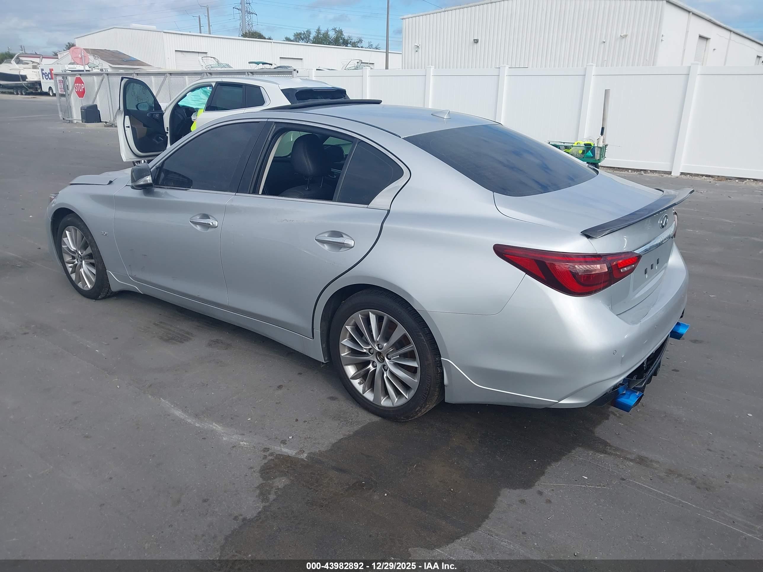 INFINITI Q50 image 3