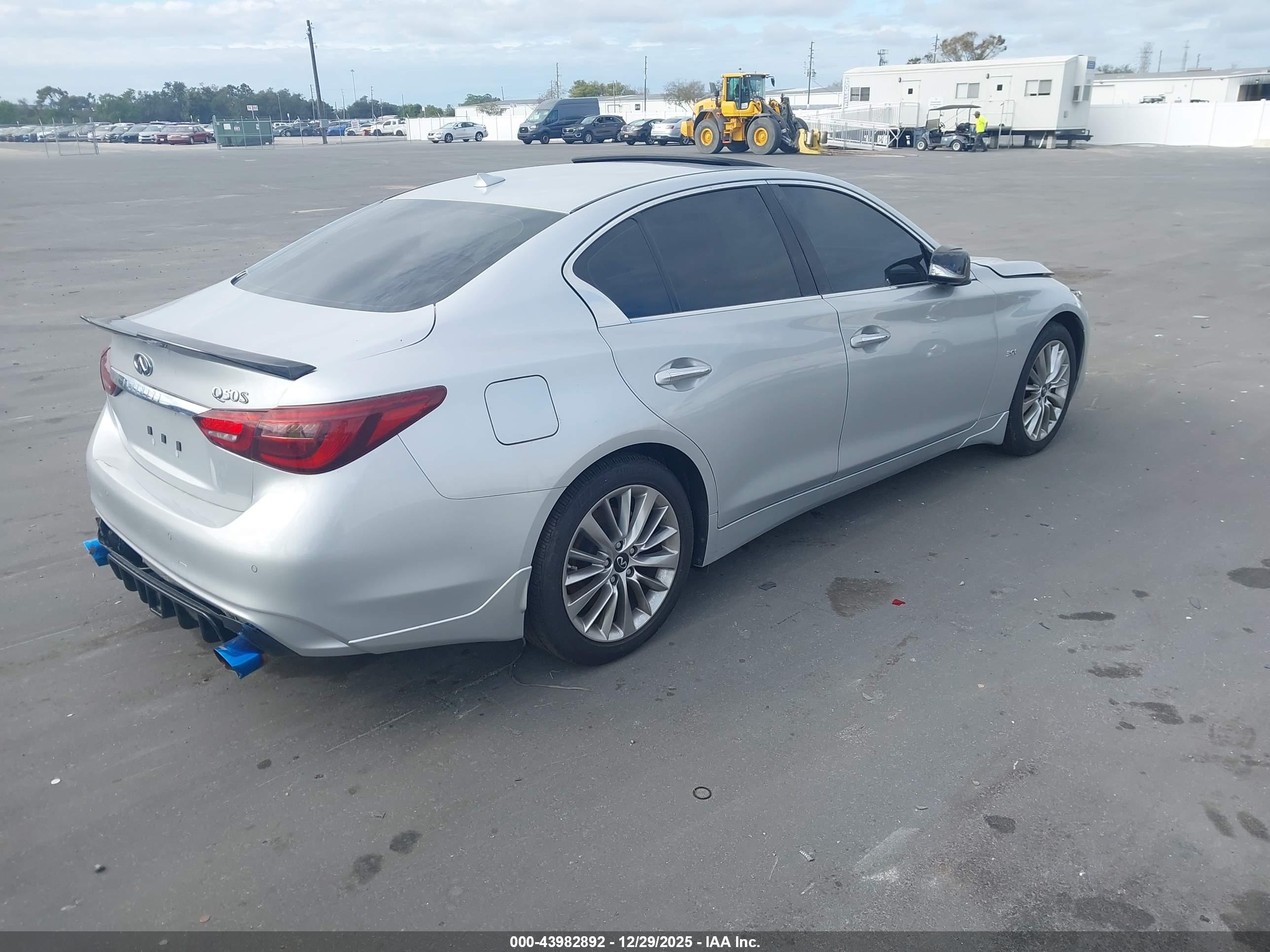 INFINITI Q50 image 4