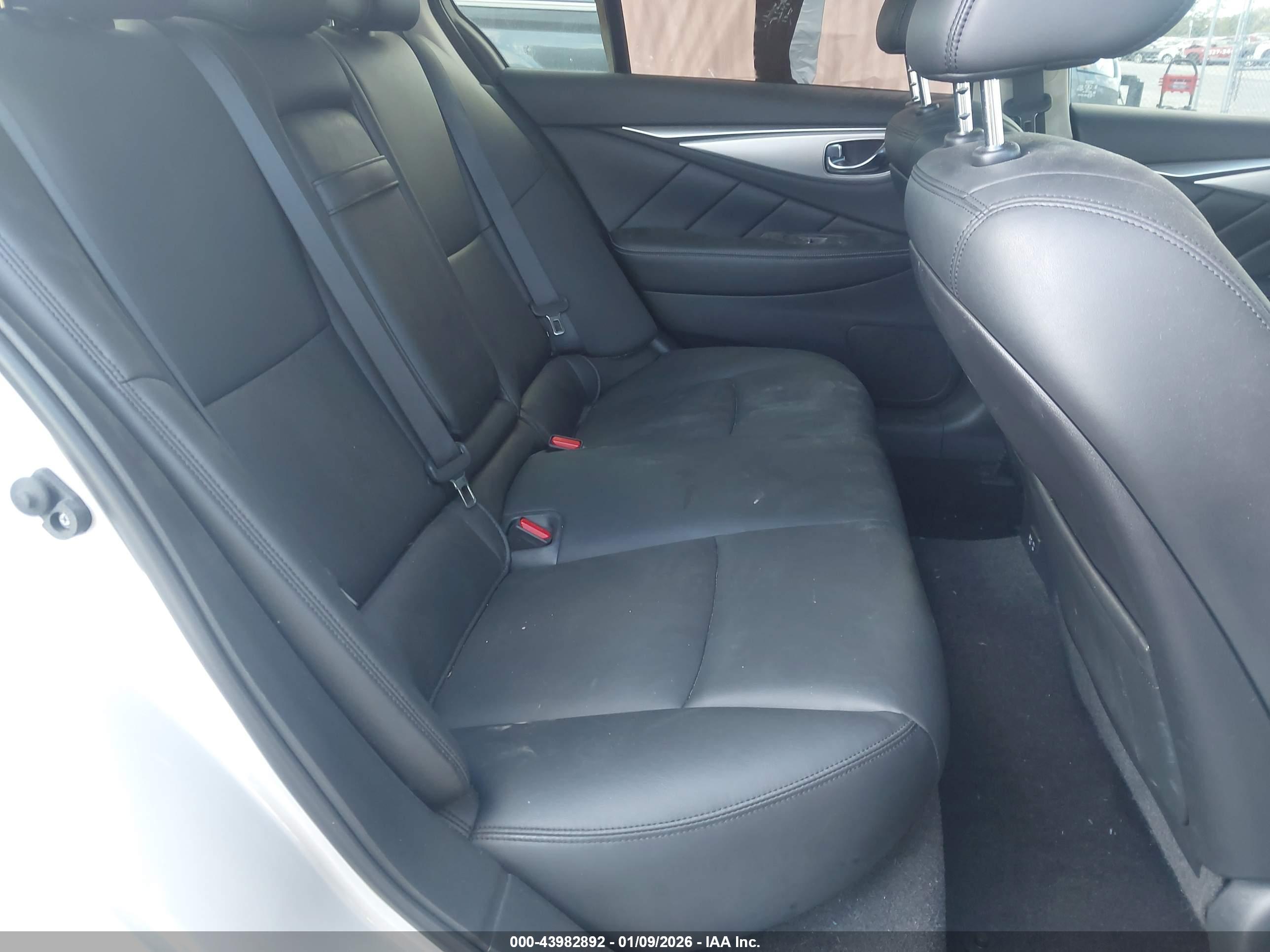INFINITI Q50 image 8