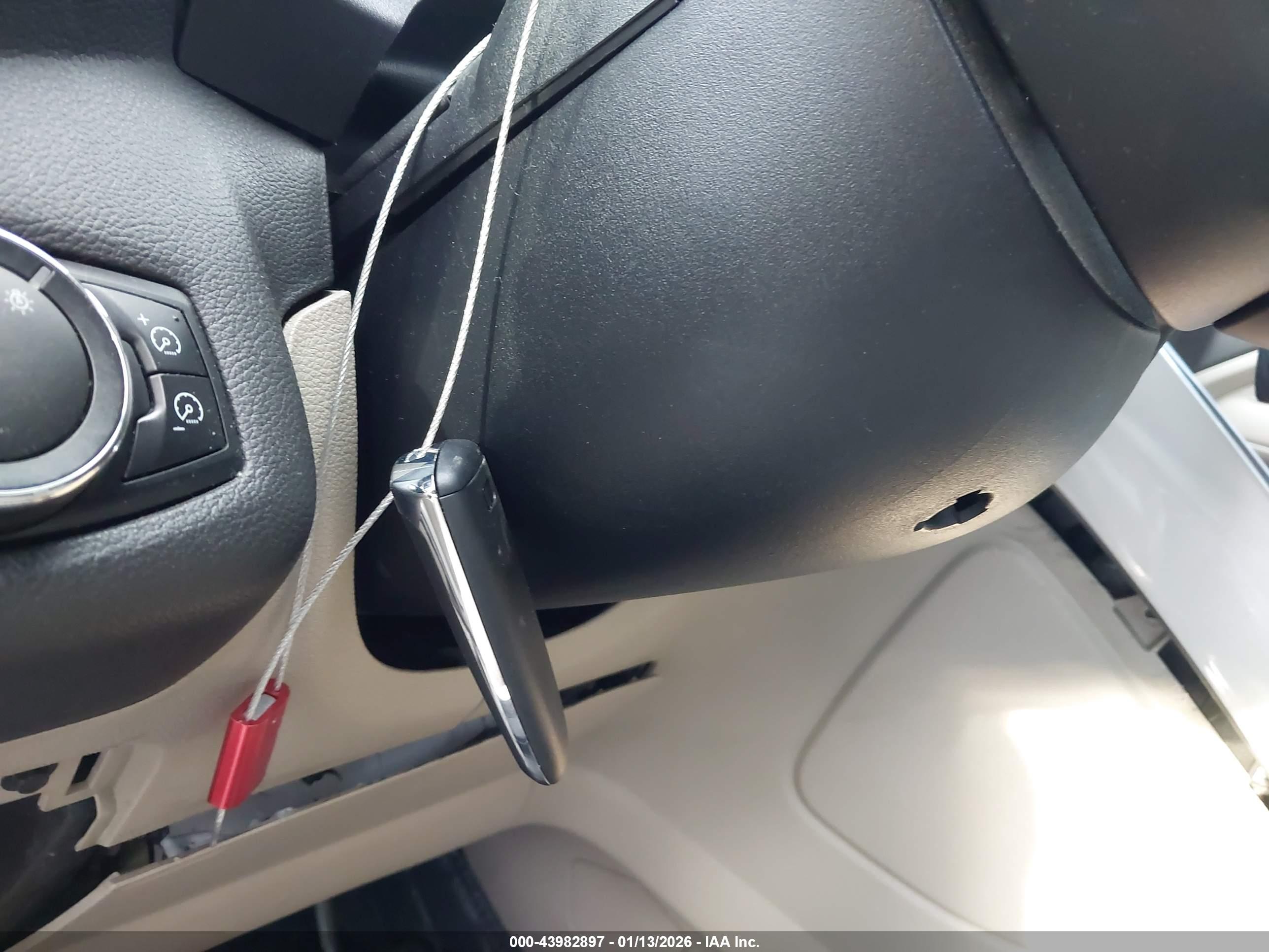 FORD ESCAPE image 11