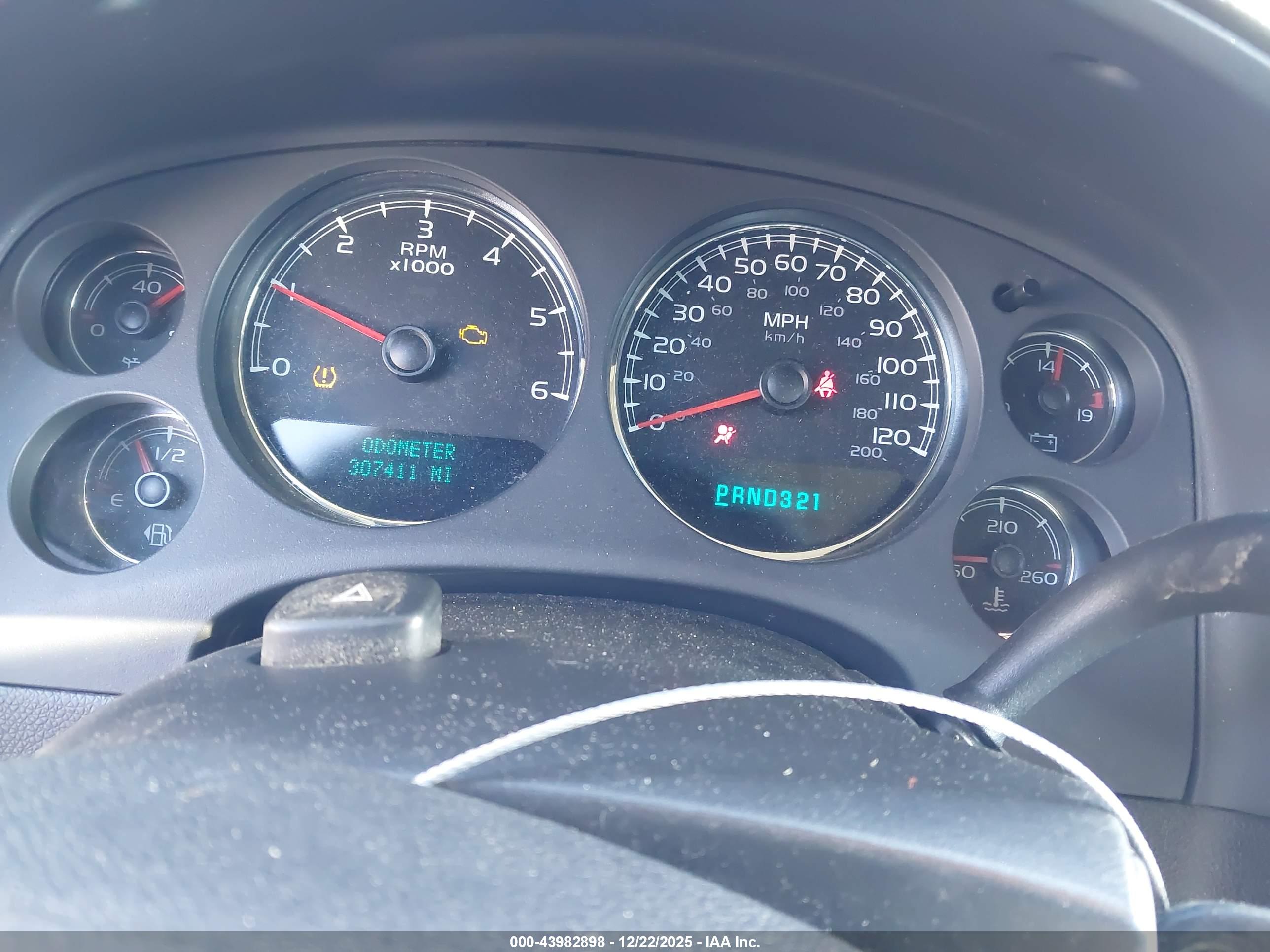 CHEVROLET AVALANCHE image 7