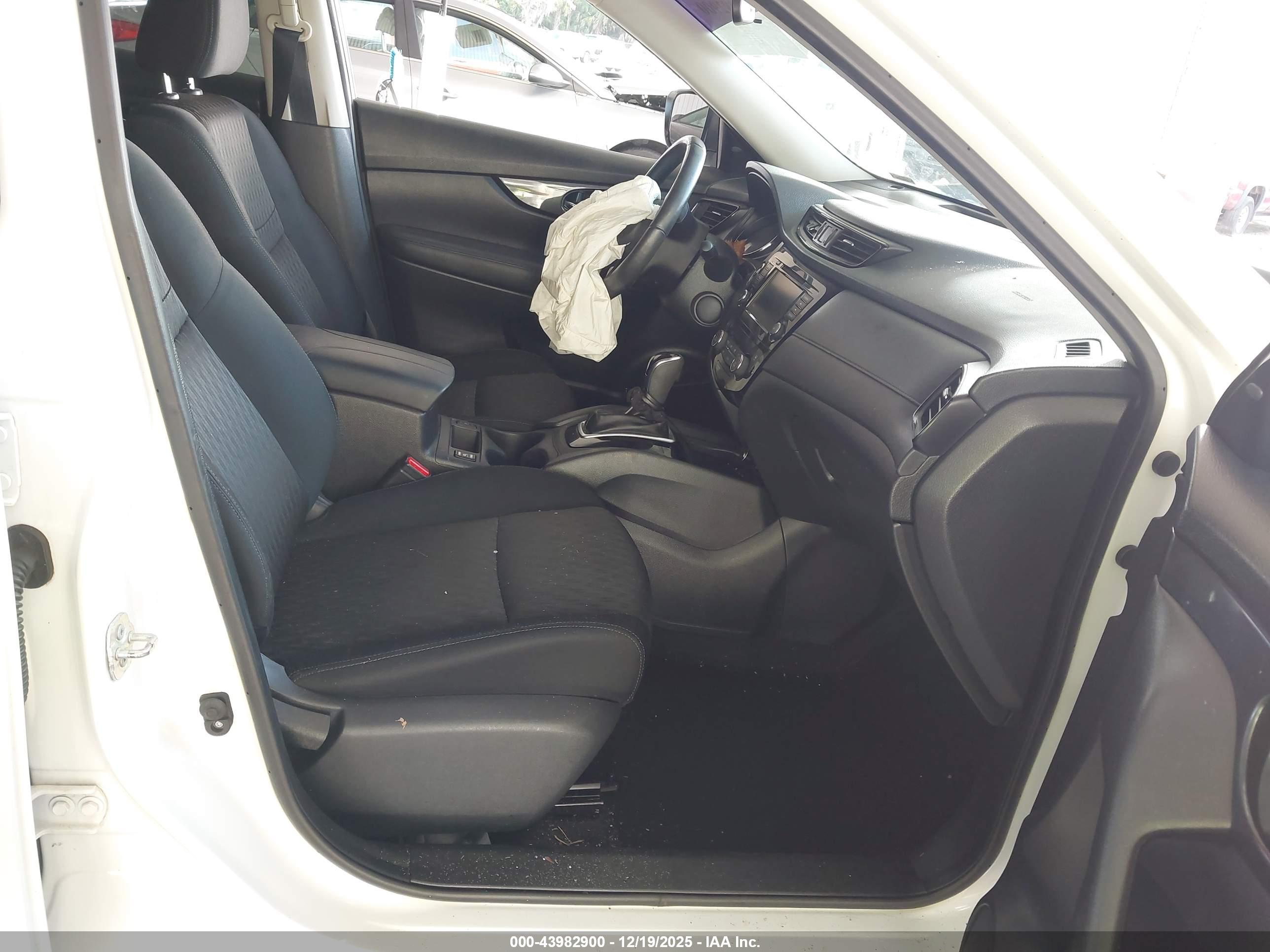 NISSAN ROGUE image 5