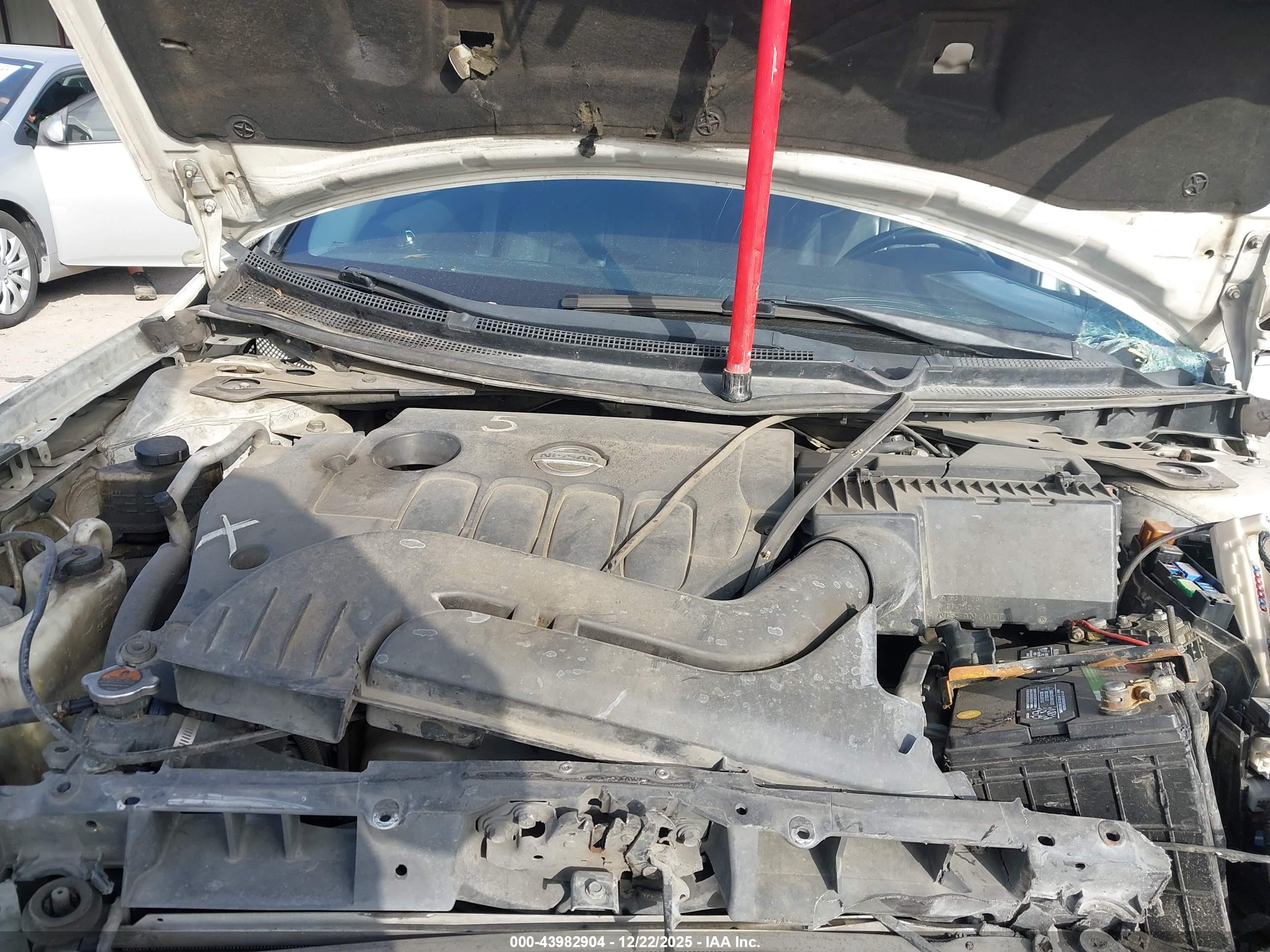 NISSAN ALTIMA image 10