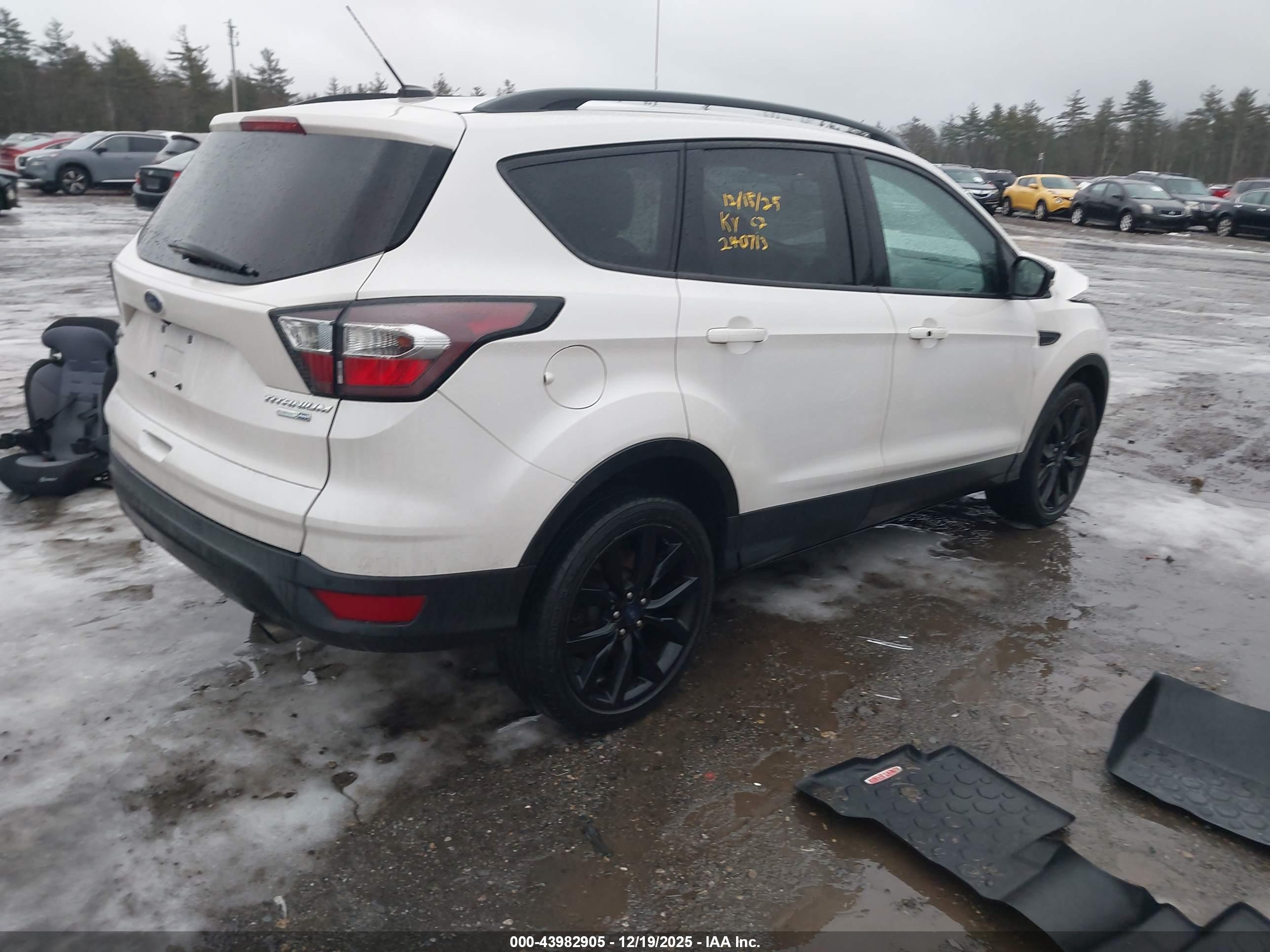 FORD ESCAPE image 4