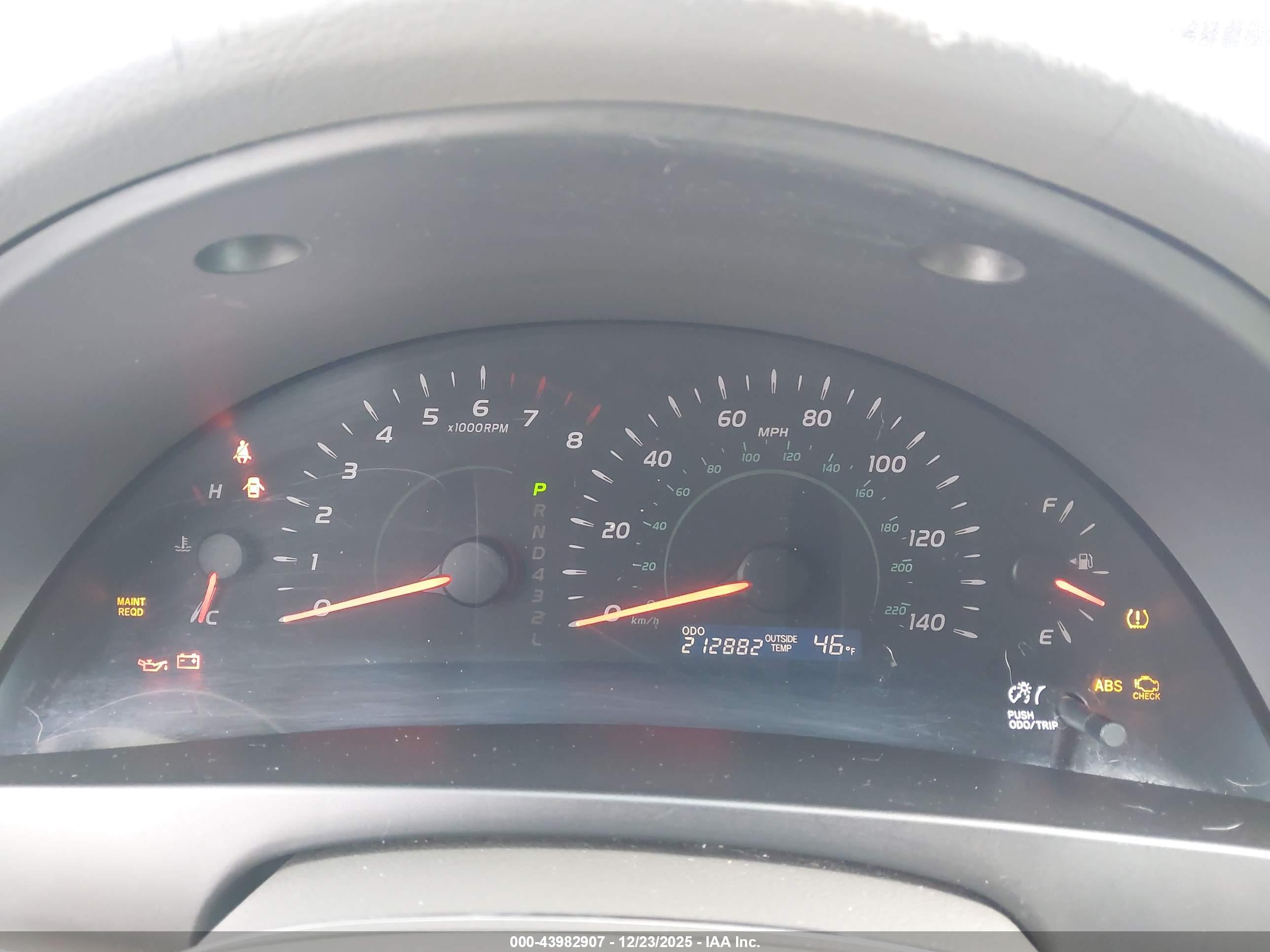 TOYOTA CAMRY image 7