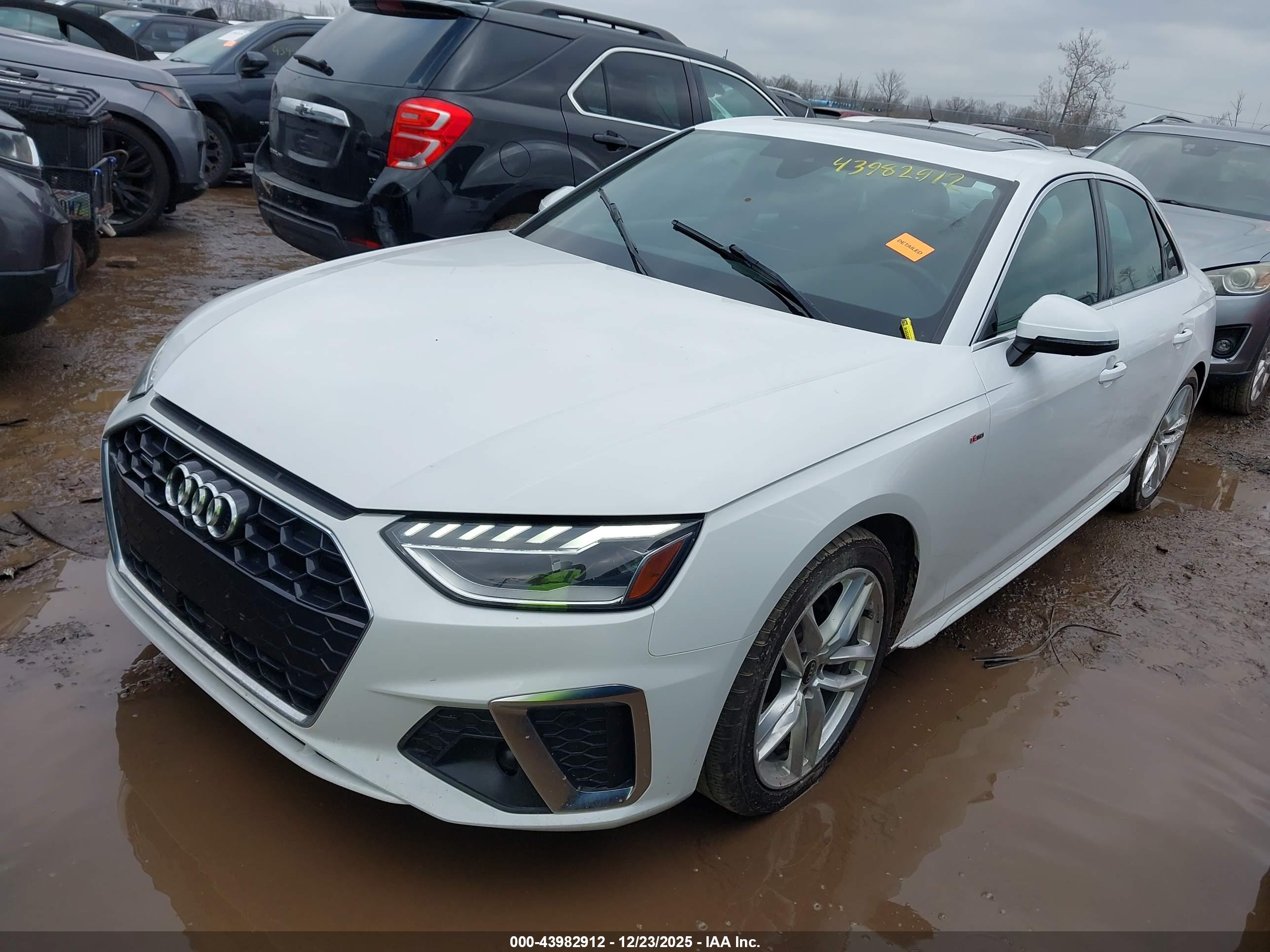 AUDI A4 image 2
