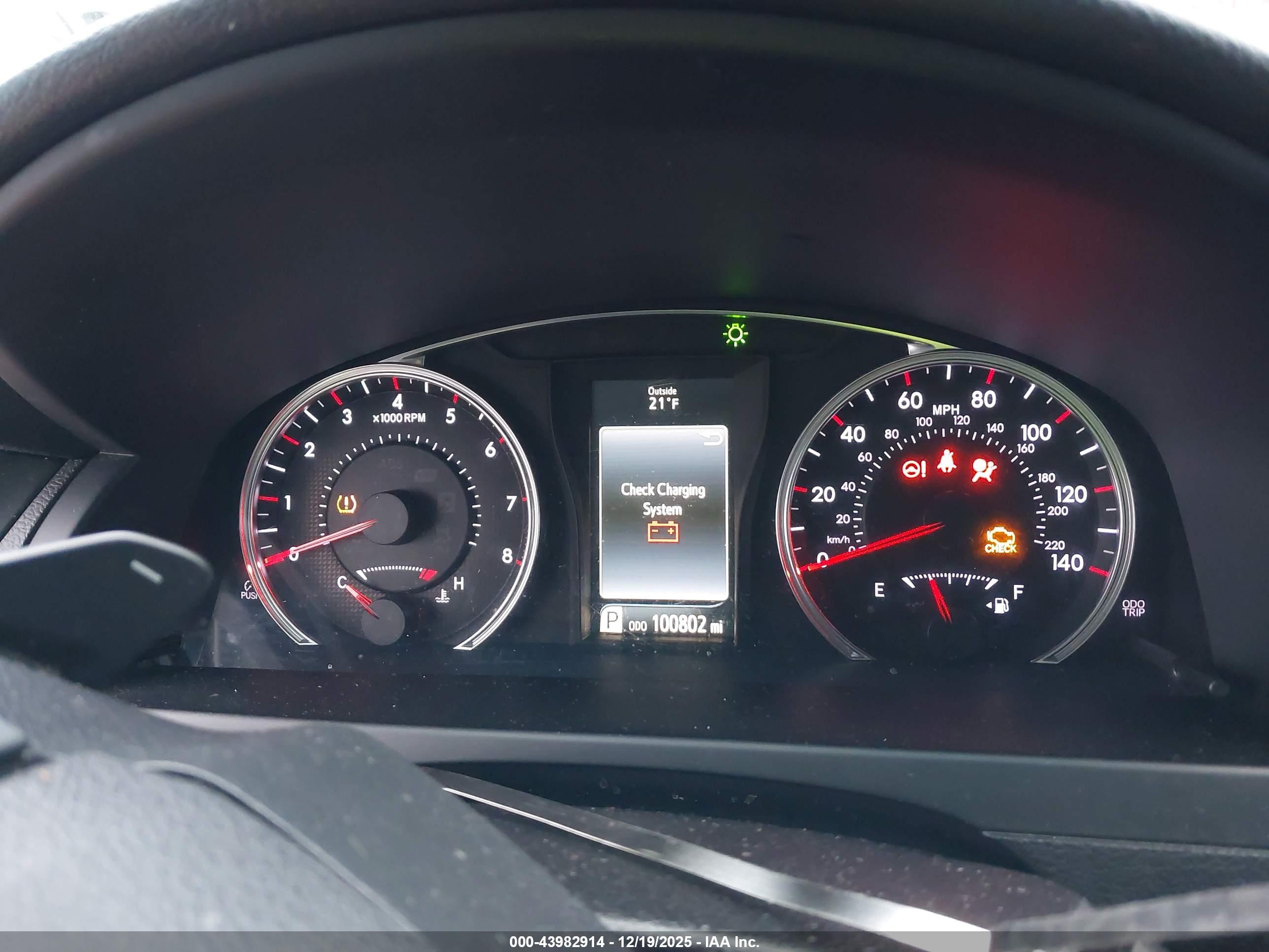 TOYOTA CAMRY image 7