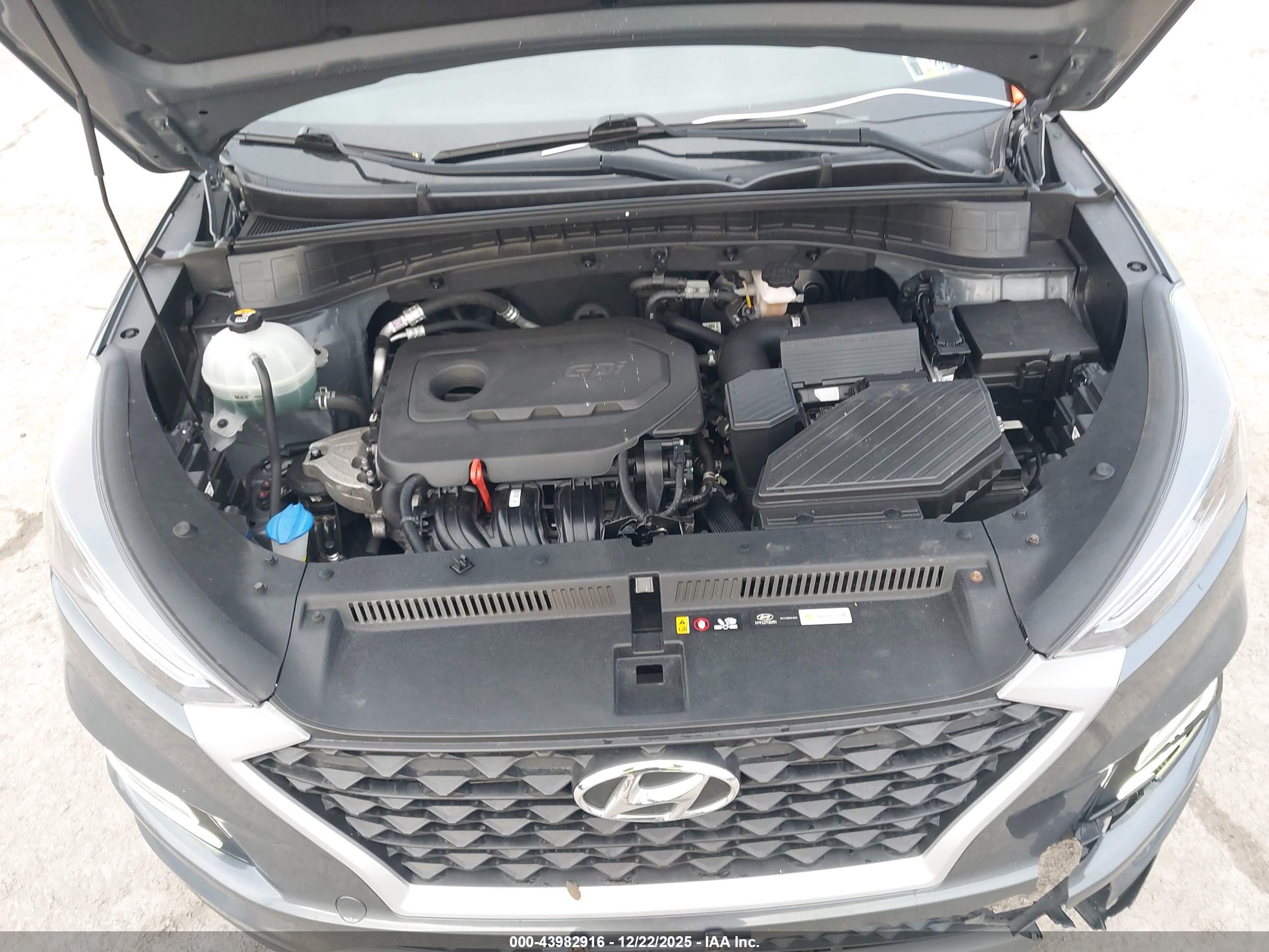 HYUNDAI TUCSON image 10