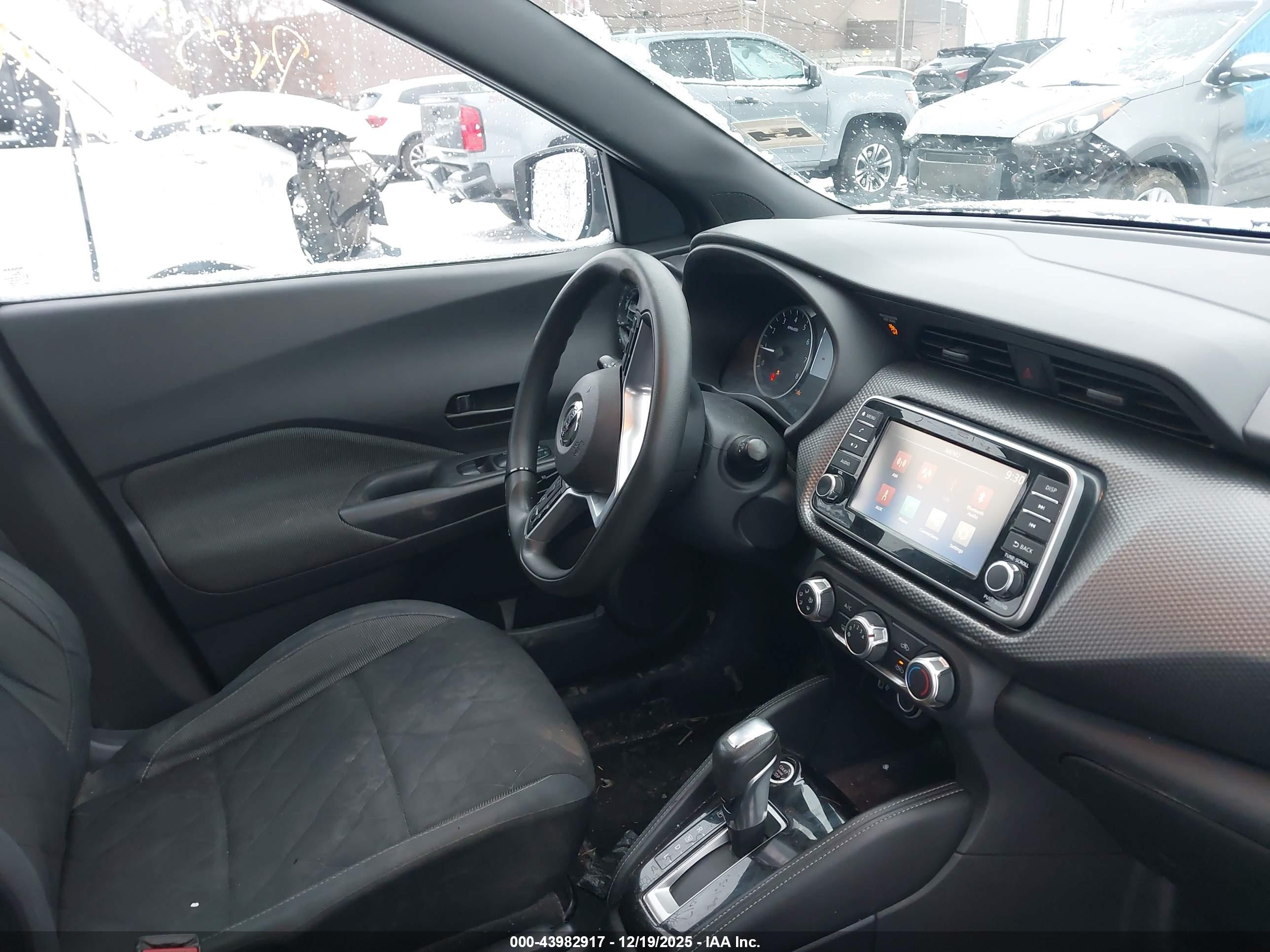 NISSAN KICKS image 5