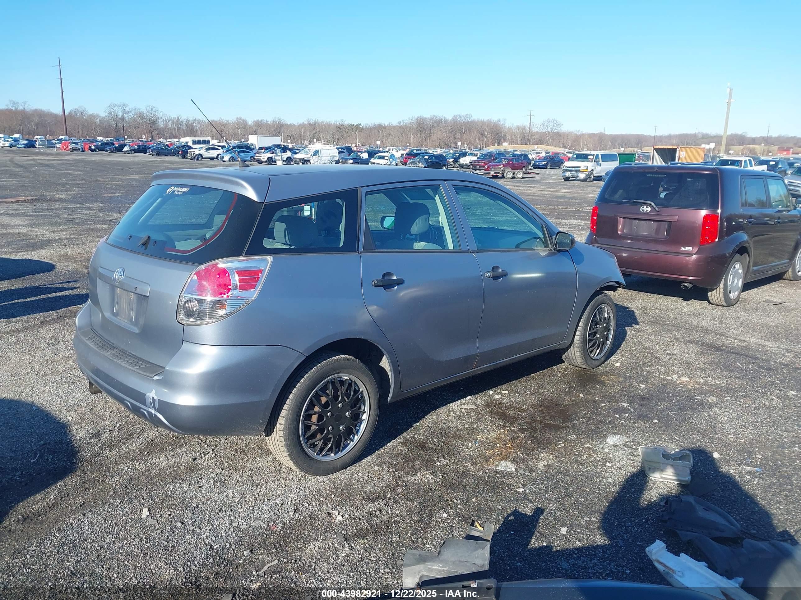 TOYOTA MATRIX image 4