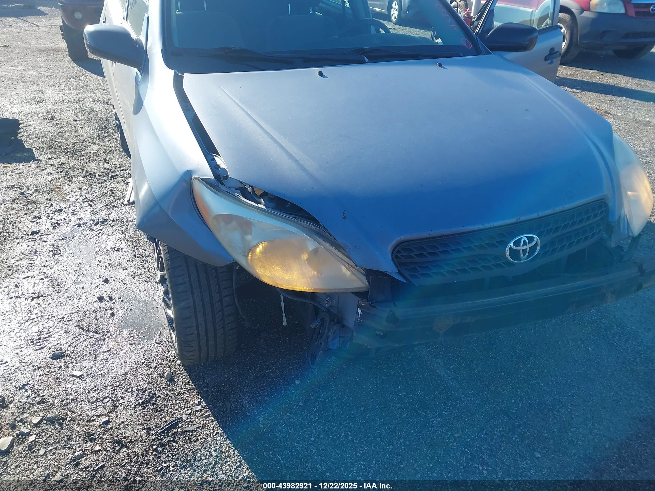 TOYOTA MATRIX image 6