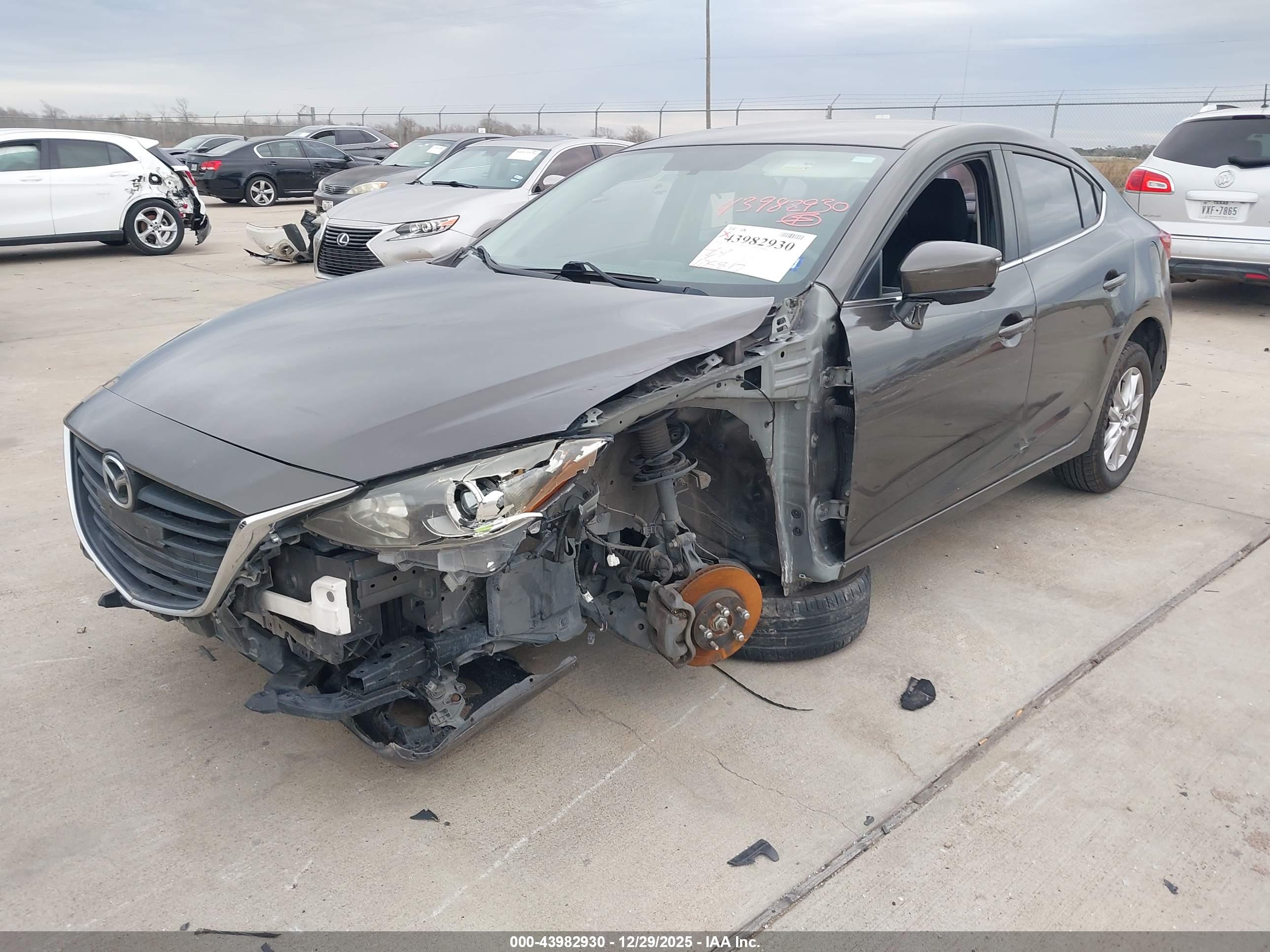 MAZDA MAZDA3 image 6