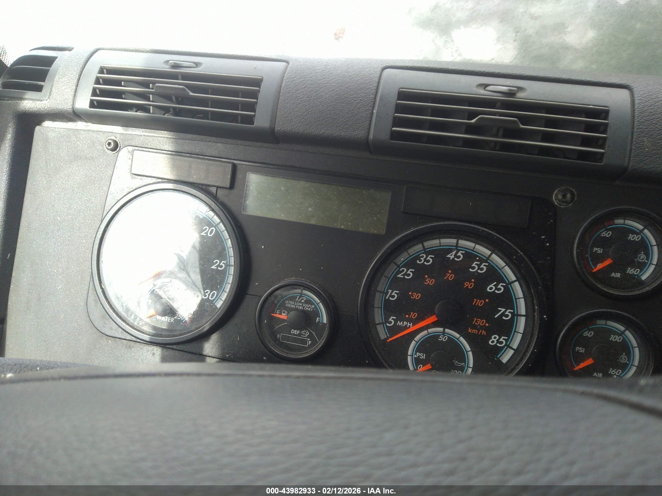 FREIGHTLINER CASCADIA image 6